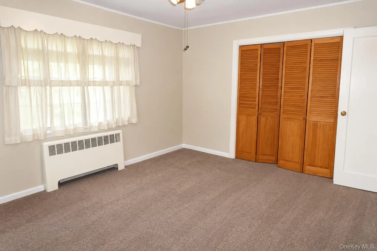 29 Emerson Court, North Hempstead, NY, 4 Bedrooms Bedrooms, 10 Rooms Rooms,2 BathroomsBathrooms,Residential,For Rent,Emerson,0,1056284 29 Emerson Court, North Hempstead, NY, 4 Bedrooms Bedrooms, 10 Rooms Rooms,2 BathroomsBathrooms,Residential,For Rent,Emerson,0,1056284