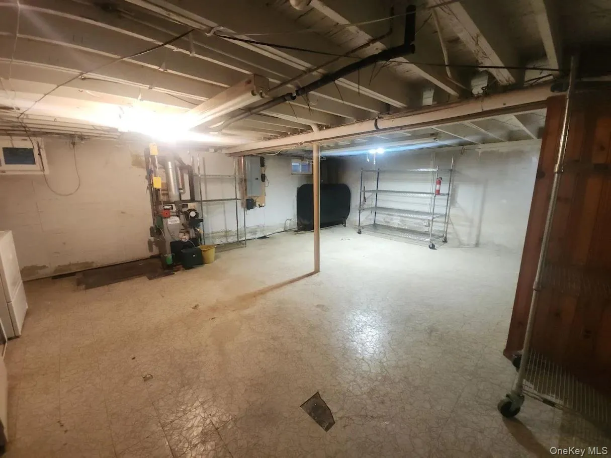 29 Emerson Court, North Hempstead, NY, 4 Bedrooms Bedrooms, 10 Rooms Rooms,2 BathroomsBathrooms,Residential,For Rent,Emerson,0,1056284 29 Emerson Court, North Hempstead, NY, 4 Bedrooms Bedrooms, 10 Rooms Rooms,2 BathroomsBathrooms,Residential,For Rent,Emerson,0,1056284