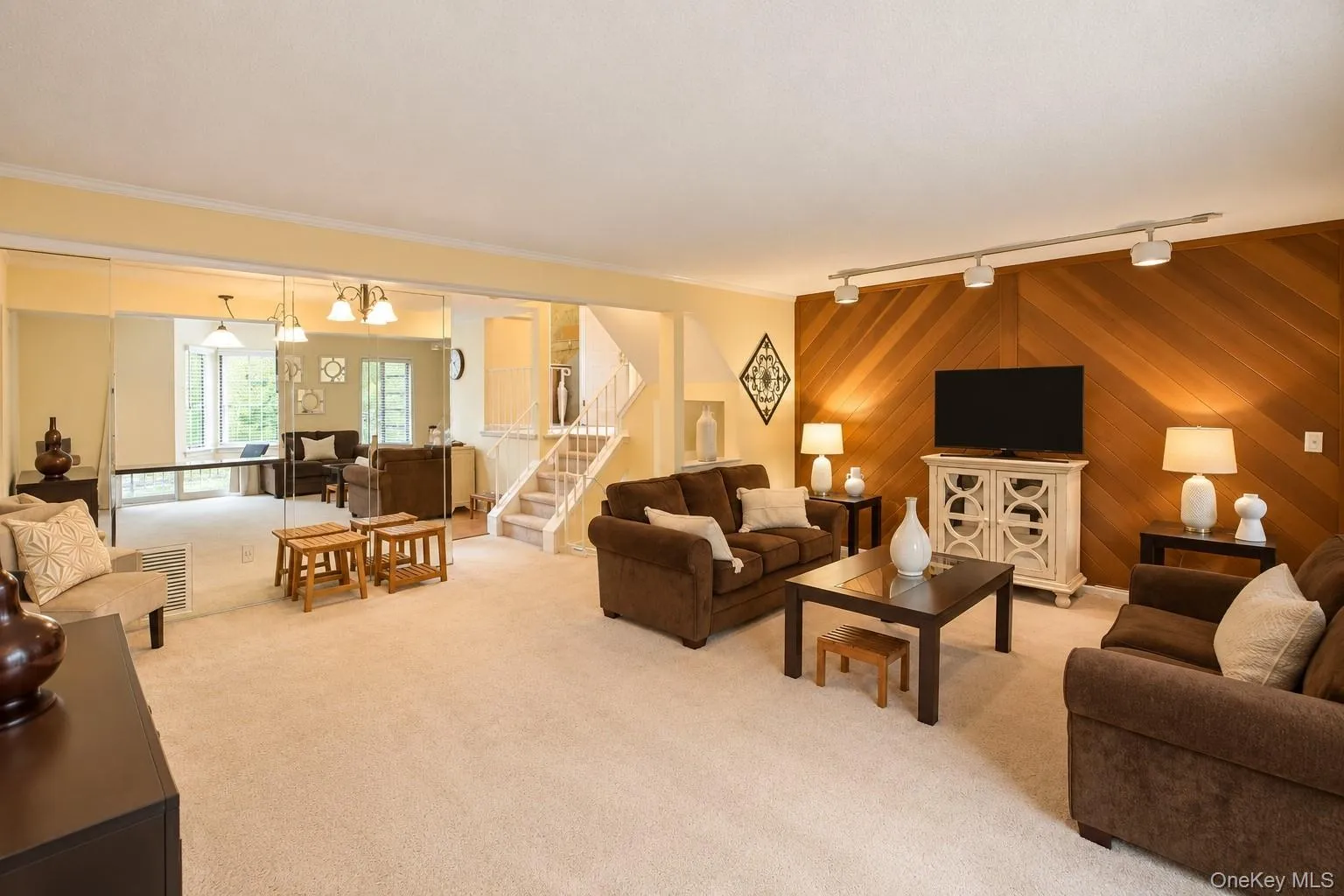 153 Treetop Circle, Clarkstown, NY, 2 Bedrooms Bedrooms, 4 Rooms Rooms,1 BathroomBathrooms,Residential,For Rent,Treetop,0,1056285 153 Treetop Circle, Clarkstown, NY, 2 Bedrooms Bedrooms, 4 Rooms Rooms,1 BathroomBathrooms,Residential,For Rent,Treetop,0,1056285