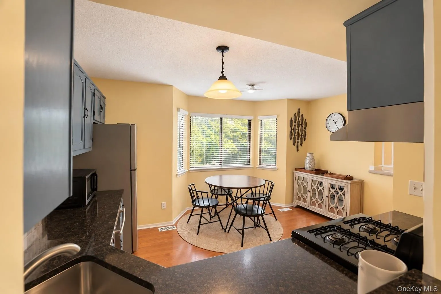153 Treetop Circle, Clarkstown, NY, 2 Bedrooms Bedrooms, 4 Rooms Rooms,1 BathroomBathrooms,Residential,For Rent,Treetop,0,1056285 153 Treetop Circle, Clarkstown, NY, 2 Bedrooms Bedrooms, 4 Rooms Rooms,1 BathroomBathrooms,Residential,For Rent,Treetop,0,1056285