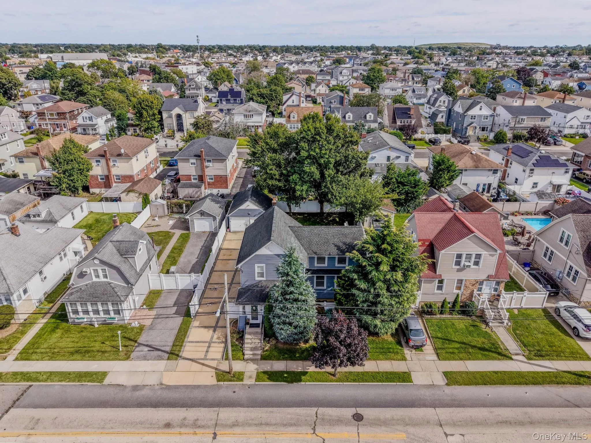 18 1st Avenue, Hempstead, NY, 3 Bedrooms Bedrooms, 9 Rooms Rooms,2 BathroomsBathrooms,Residential,For Rent,1st,0,1056288 18 1st Avenue, Hempstead, NY, 3 Bedrooms Bedrooms, 9 Rooms Rooms,2 BathroomsBathrooms,Residential,For Rent,1st,0,1056288