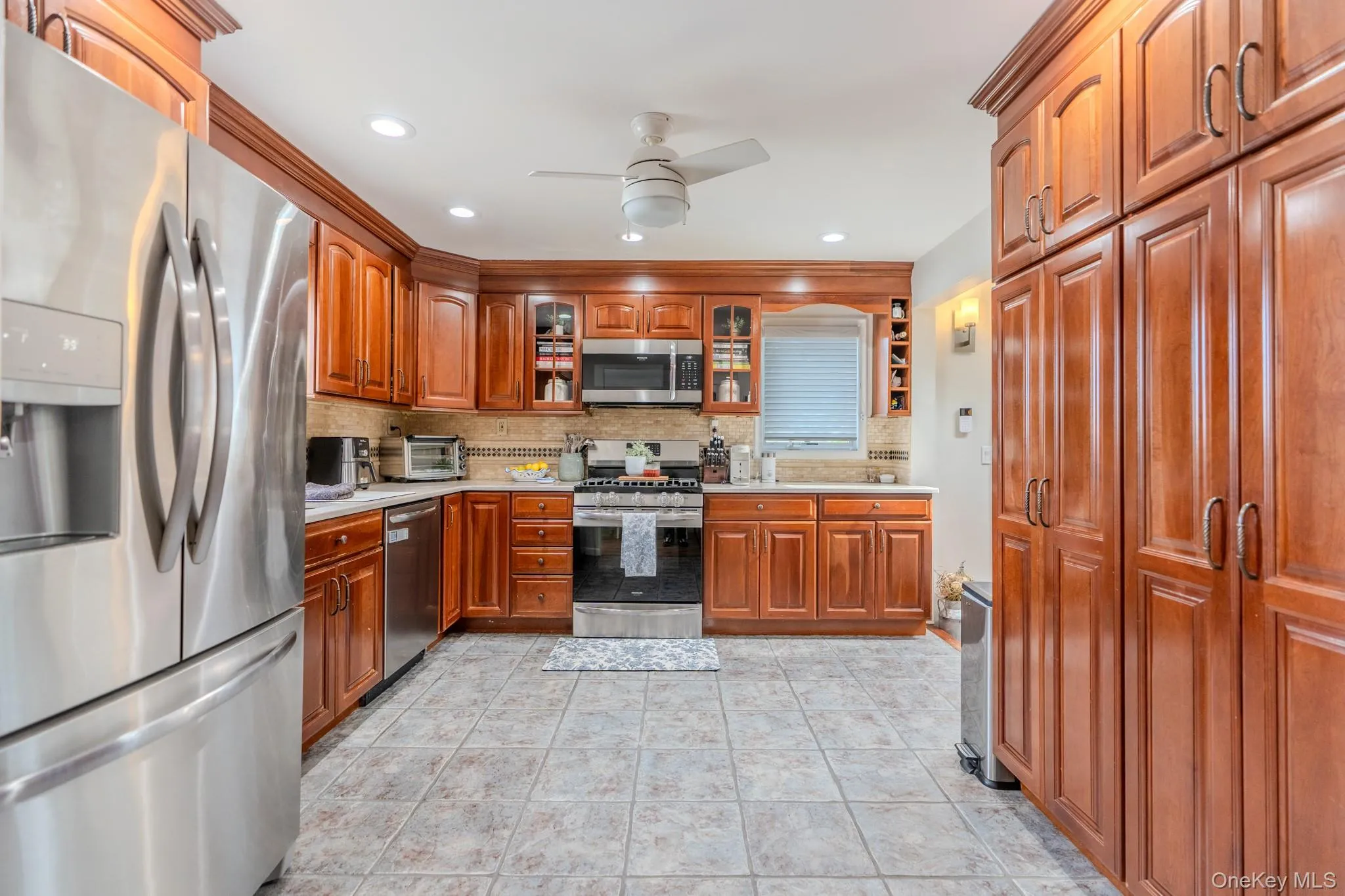 18 1st Avenue, Hempstead, NY, 3 Bedrooms Bedrooms, 9 Rooms Rooms,2 BathroomsBathrooms,Residential,For Rent,1st,0,1056288 18 1st Avenue, Hempstead, NY, 3 Bedrooms Bedrooms, 9 Rooms Rooms,2 BathroomsBathrooms,Residential,For Rent,1st,0,1056288