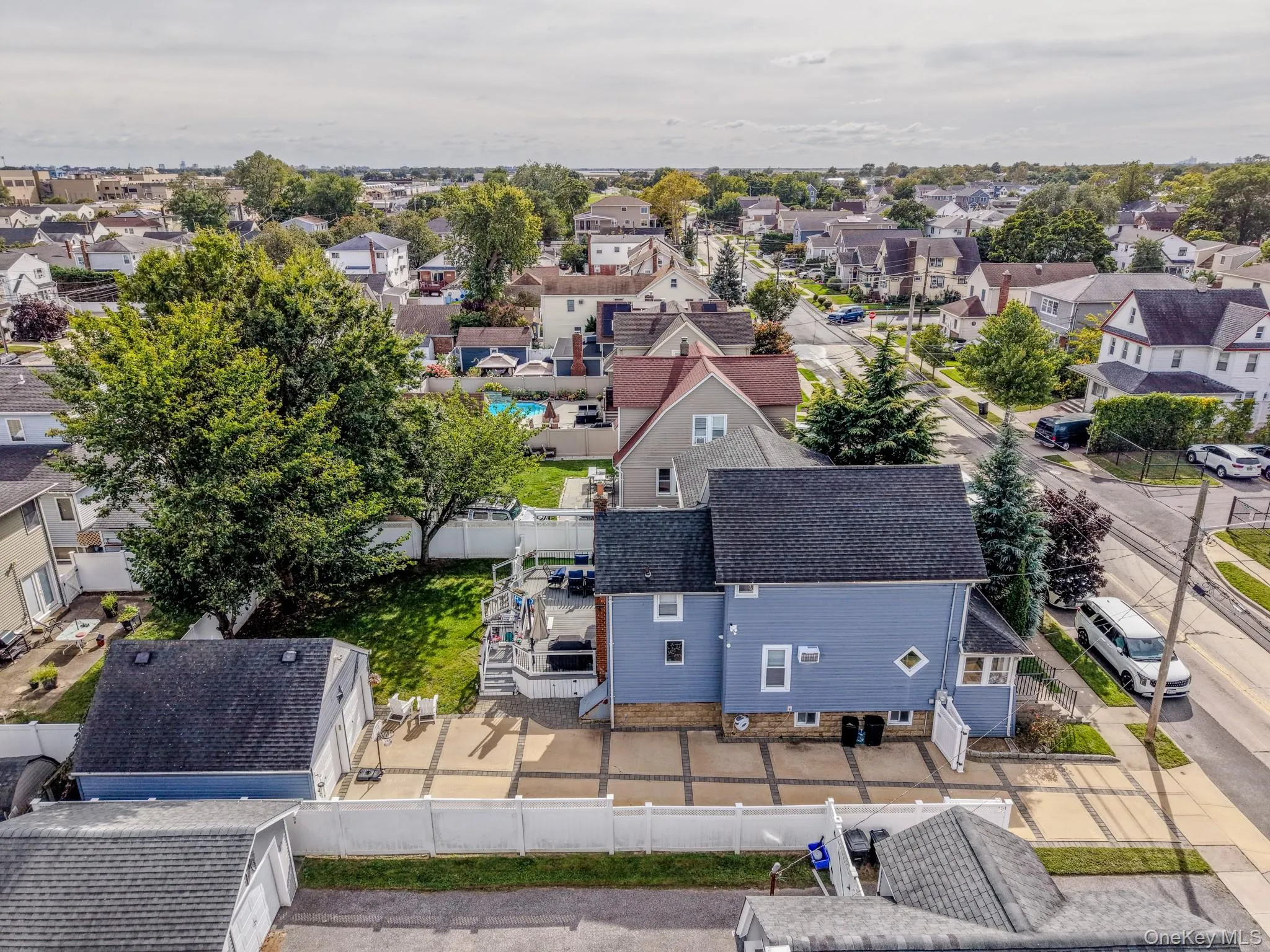 18 1st Avenue, Hempstead, NY, 3 Bedrooms Bedrooms, 9 Rooms Rooms,2 BathroomsBathrooms,Residential,For Rent,1st,0,1056288 18 1st Avenue, Hempstead, NY, 3 Bedrooms Bedrooms, 9 Rooms Rooms,2 BathroomsBathrooms,Residential,For Rent,1st,0,1056288