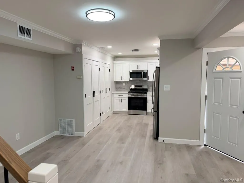 Dining Room/Open Kitchen Dining Room/Open Kitchen
