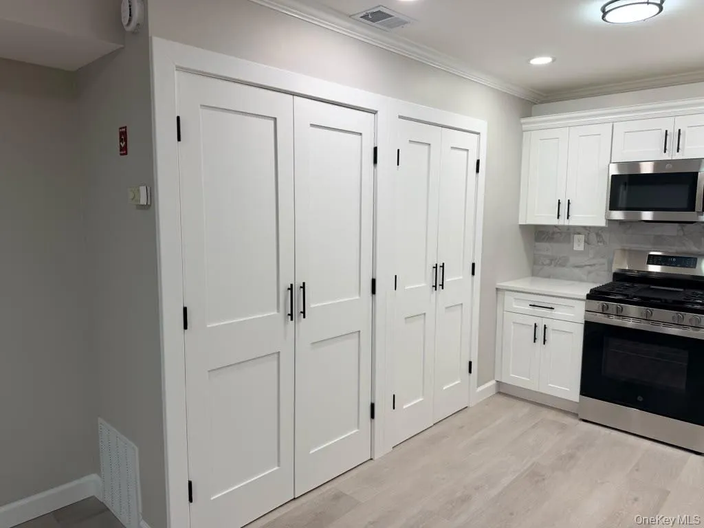 316 Feller Drive, Islip, NY, 3 Bedroom Bedrooms, 6 Room Rooms,1 BathroomBathrooms,Residential Lease,For Rent,Feller,0,1056291 316 Feller Drive, Islip, NY, 3 Bedroom Bedrooms, 6 Room Rooms,1 BathroomBathrooms,Residential Lease,For Rent,Feller,0,1056291
