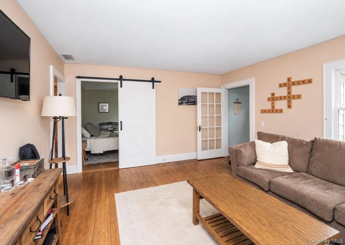 21 James Street, Islip, NY, 3 Bedrooms Bedrooms, 6 Rooms Rooms,2 BathroomsBathrooms,Residential,For Rent,James,0,1056302 21 James Street, Islip, NY, 3 Bedrooms Bedrooms, 6 Rooms Rooms,2 BathroomsBathrooms,Residential,For Rent,James,0,1056302