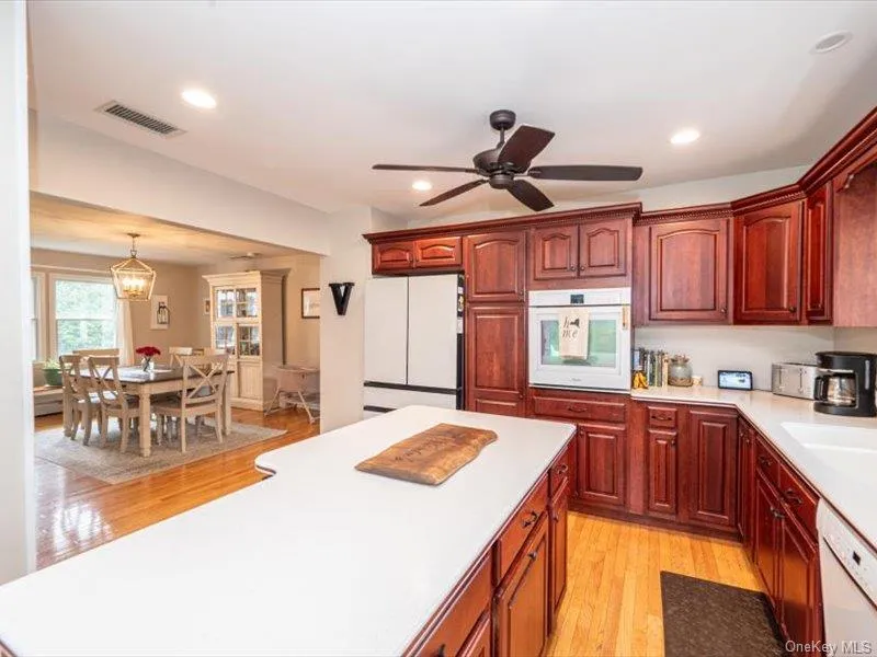 21 James Street, Islip, NY, 3 Bedrooms Bedrooms, 6 Rooms Rooms,2 BathroomsBathrooms,Residential,For Rent,James,0,1056302 21 James Street, Islip, NY, 3 Bedrooms Bedrooms, 6 Rooms Rooms,2 BathroomsBathrooms,Residential,For Rent,James,0,1056302