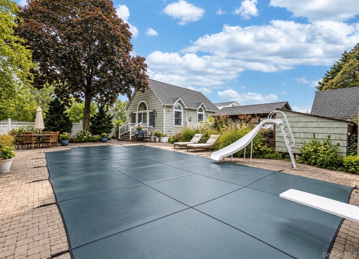 21 James Street, Islip, NY, 3 Bedrooms Bedrooms, 6 Rooms Rooms,2 BathroomsBathrooms,Residential,For Rent,James,0,1056302 21 James Street, Islip, NY, 3 Bedrooms Bedrooms, 6 Rooms Rooms,2 BathroomsBathrooms,Residential,For Rent,James,0,1056302