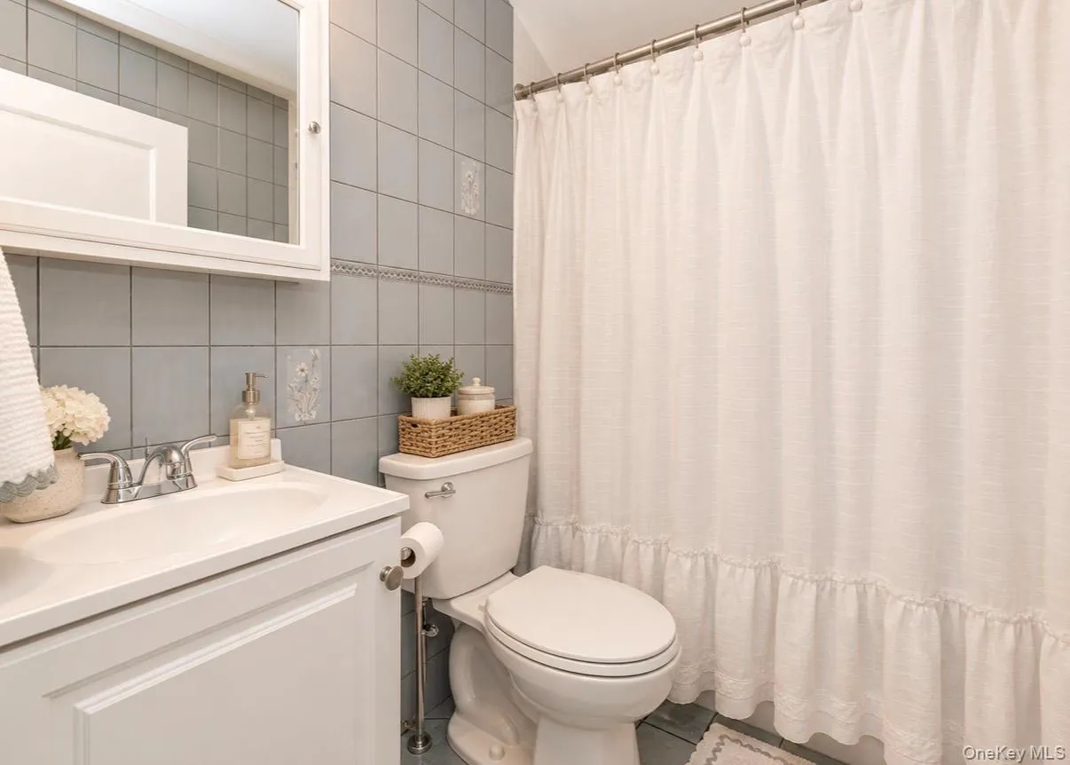 21 James Street, Islip, NY, 3 Bedrooms Bedrooms, 6 Rooms Rooms,2 BathroomsBathrooms,Residential,For Rent,James,0,1056302 21 James Street, Islip, NY, 3 Bedrooms Bedrooms, 6 Rooms Rooms,2 BathroomsBathrooms,Residential,For Rent,James,0,1056302