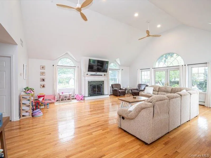 21 James Street, Islip, NY, 3 Bedrooms Bedrooms, 6 Rooms Rooms,2 BathroomsBathrooms,Residential,For Rent,James,0,1056302 21 James Street, Islip, NY, 3 Bedrooms Bedrooms, 6 Rooms Rooms,2 BathroomsBathrooms,Residential,For Rent,James,0,1056302