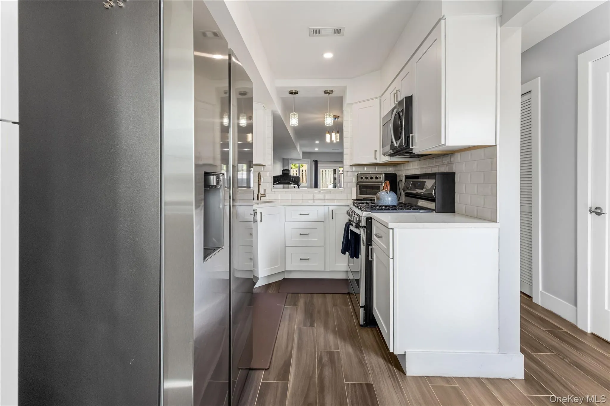 271 Signs Road, New York, NY, 3 Bedrooms Bedrooms, 9 Rooms Rooms,2 BathroomsBathrooms,Residential,For Rent,Signs,0,1056303 271 Signs Road, New York, NY, 3 Bedrooms Bedrooms, 9 Rooms Rooms,2 BathroomsBathrooms,Residential,For Rent,Signs,0,1056303