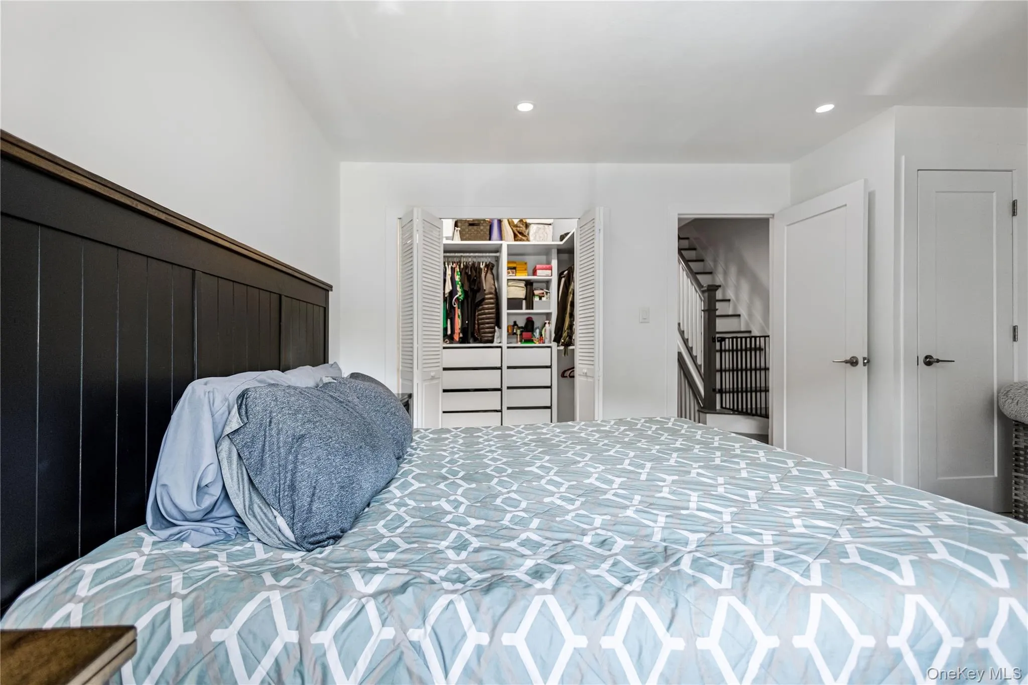 271 Signs Road, New York, NY, 3 Bedrooms Bedrooms, 9 Rooms Rooms,2 BathroomsBathrooms,Residential,For Rent,Signs,0,1056303 271 Signs Road, New York, NY, 3 Bedrooms Bedrooms, 9 Rooms Rooms,2 BathroomsBathrooms,Residential,For Rent,Signs,0,1056303