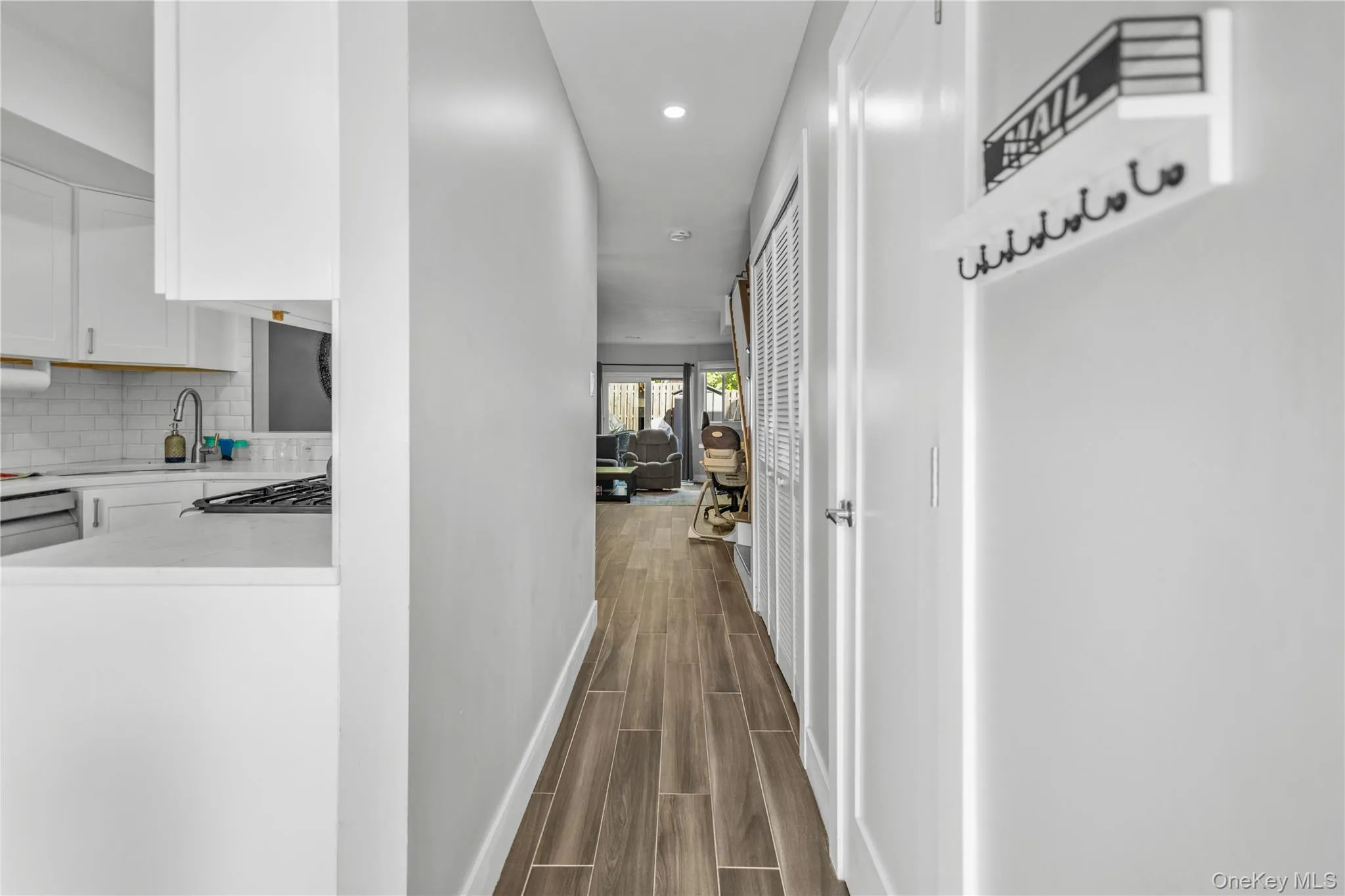 271 Signs Road, New York, NY, 3 Bedrooms Bedrooms, 9 Rooms Rooms,2 BathroomsBathrooms,Residential,For Rent,Signs,0,1056303 271 Signs Road, New York, NY, 3 Bedrooms Bedrooms, 9 Rooms Rooms,2 BathroomsBathrooms,Residential,For Rent,Signs,0,1056303