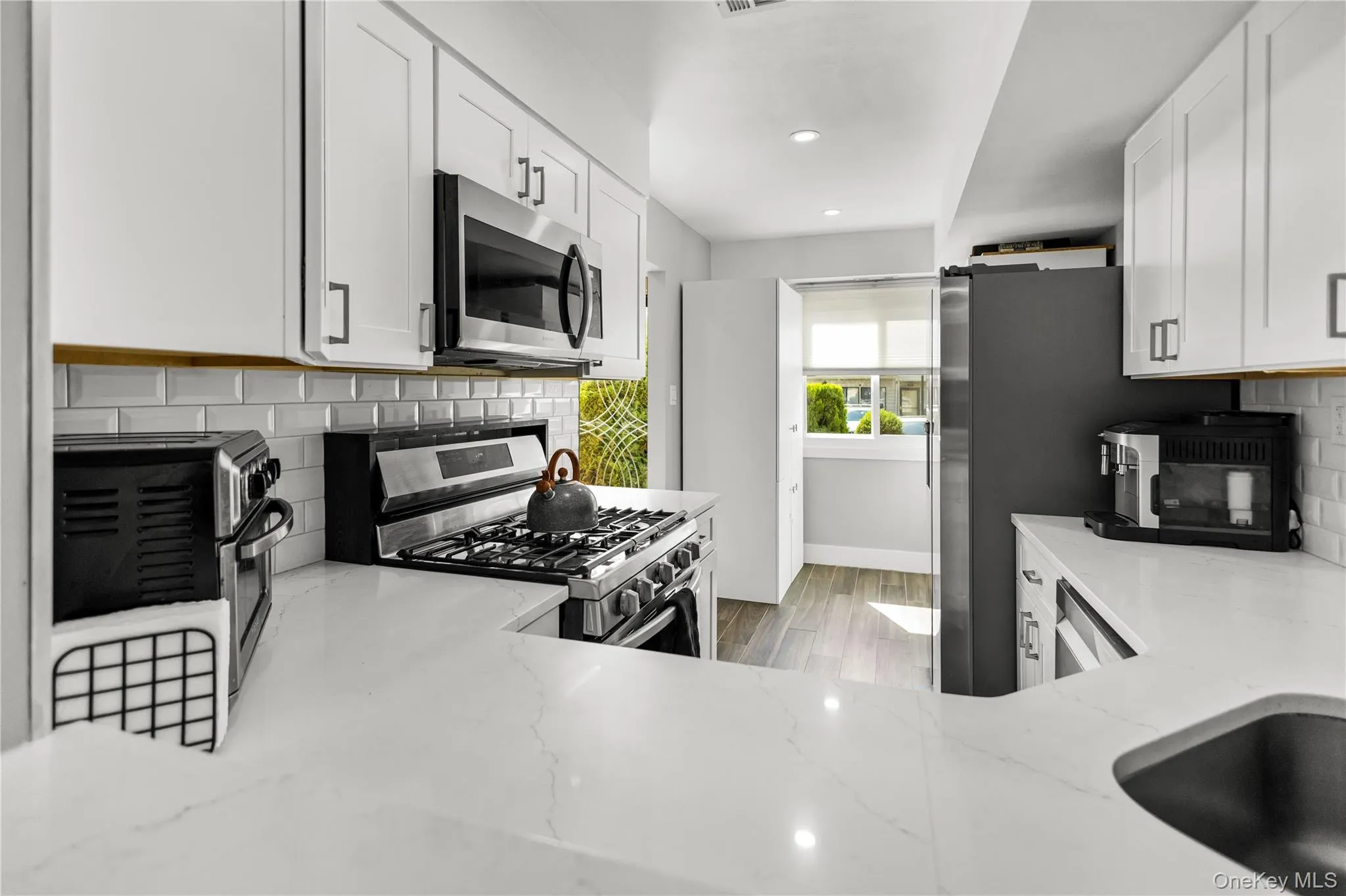 271 Signs Road, New York, NY, 3 Bedrooms Bedrooms, 9 Rooms Rooms,2 BathroomsBathrooms,Residential,For Rent,Signs,0,1056303 271 Signs Road, New York, NY, 3 Bedrooms Bedrooms, 9 Rooms Rooms,2 BathroomsBathrooms,Residential,For Rent,Signs,0,1056303