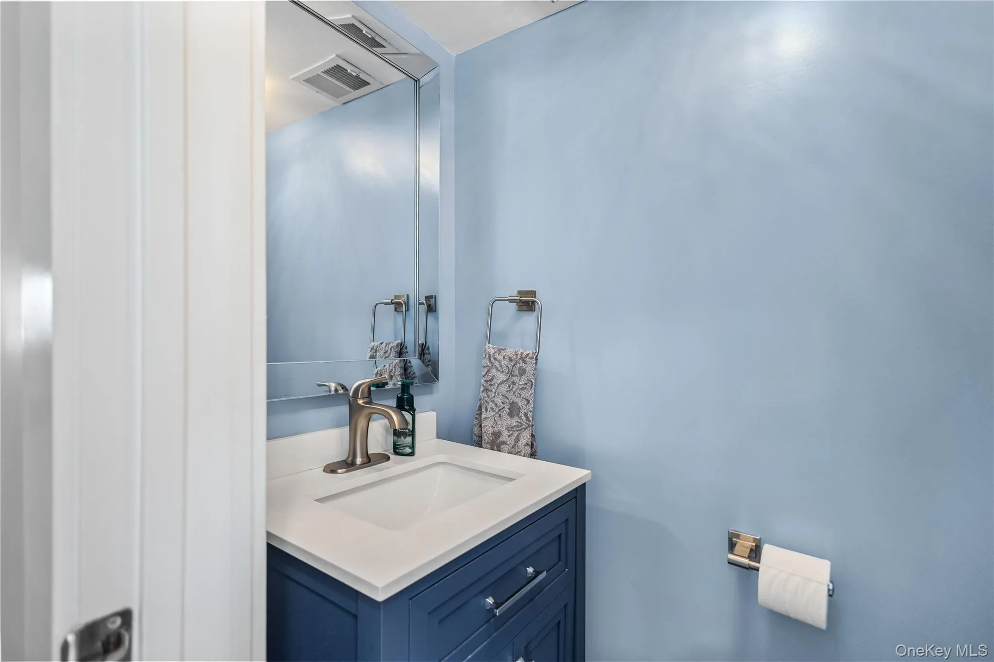 271 Signs Road, New York, NY, 3 Bedrooms Bedrooms, 9 Rooms Rooms,2 BathroomsBathrooms,Residential,For Rent,Signs,0,1056303 271 Signs Road, New York, NY, 3 Bedrooms Bedrooms, 9 Rooms Rooms,2 BathroomsBathrooms,Residential,For Rent,Signs,0,1056303