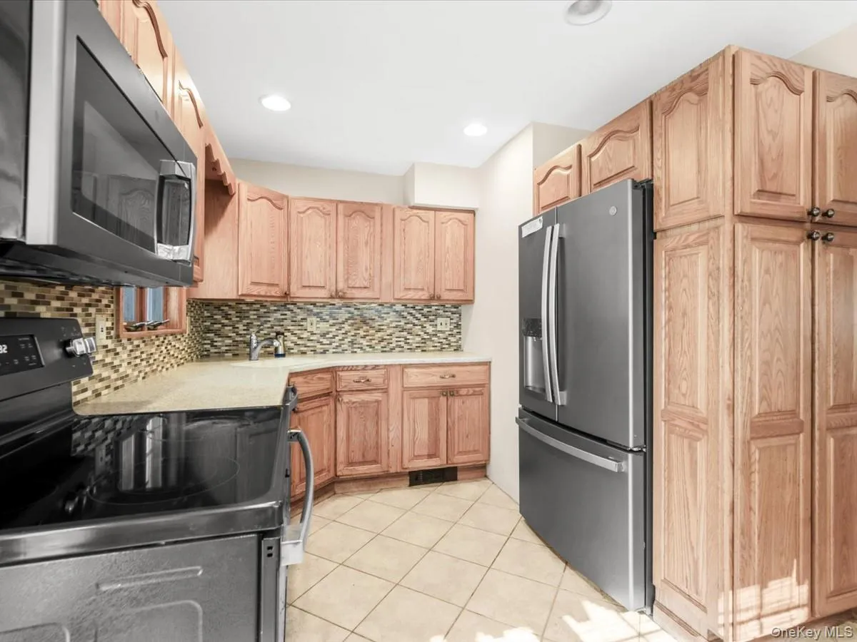 937 Mirabelle Avenue, Hempstead, NY, 4 Bedrooms Bedrooms, 8 Rooms Rooms,1 BathroomBathrooms,Residential,For Rent,Mirabelle,0,1056308 937 Mirabelle Avenue, Hempstead, NY, 4 Bedrooms Bedrooms, 8 Rooms Rooms,1 BathroomBathrooms,Residential,For Rent,Mirabelle,0,1056308
