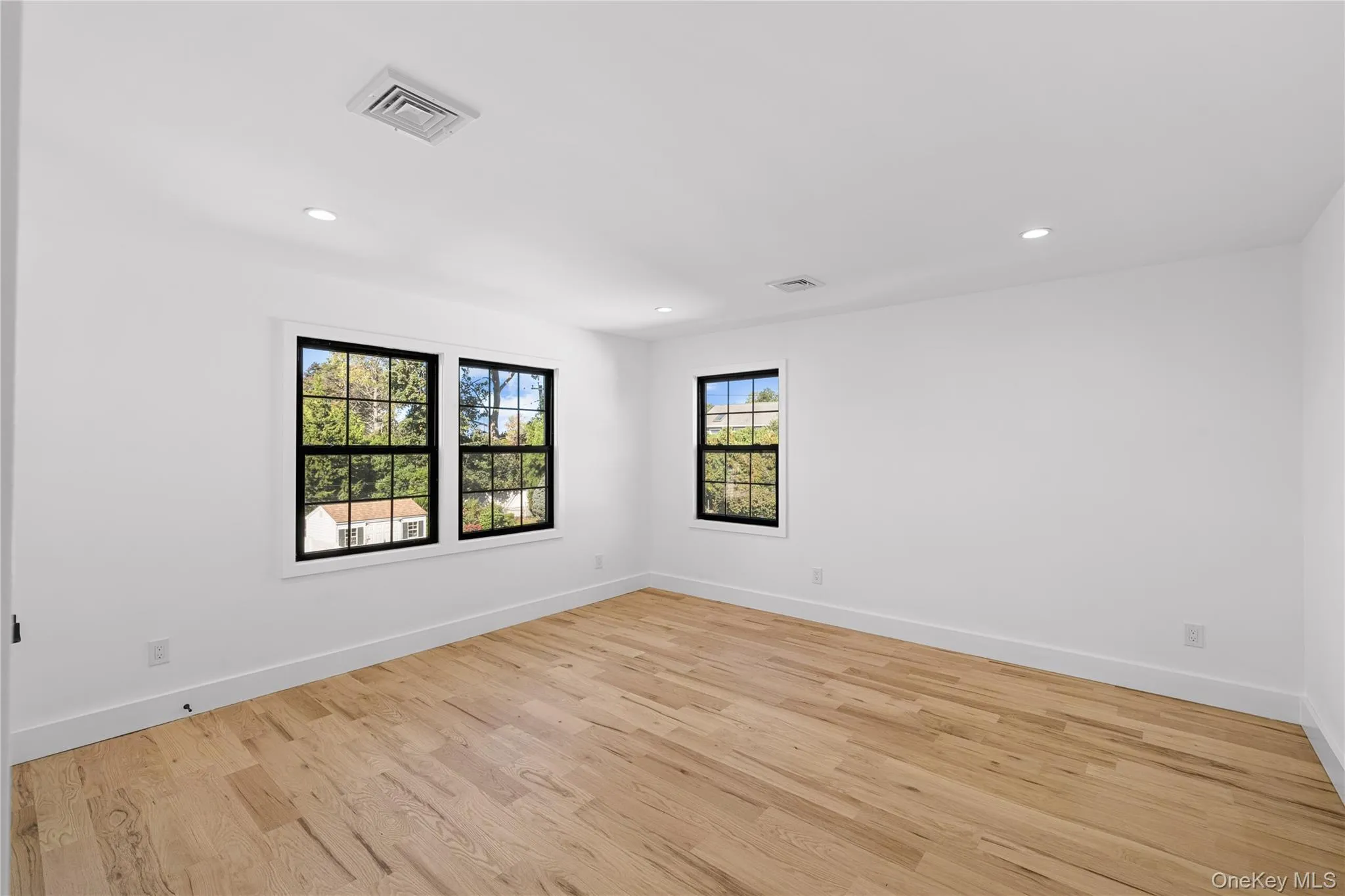 29 Melanie Lane, Oyster Bay, NY, 4 Bedrooms Bedrooms, 12 Rooms Rooms,4 BathroomsBathrooms,Residential,For Rent,Melanie,0,1056312 29 Melanie Lane, Oyster Bay, NY, 4 Bedrooms Bedrooms, 12 Rooms Rooms,4 BathroomsBathrooms,Residential,For Rent,Melanie,0,1056312