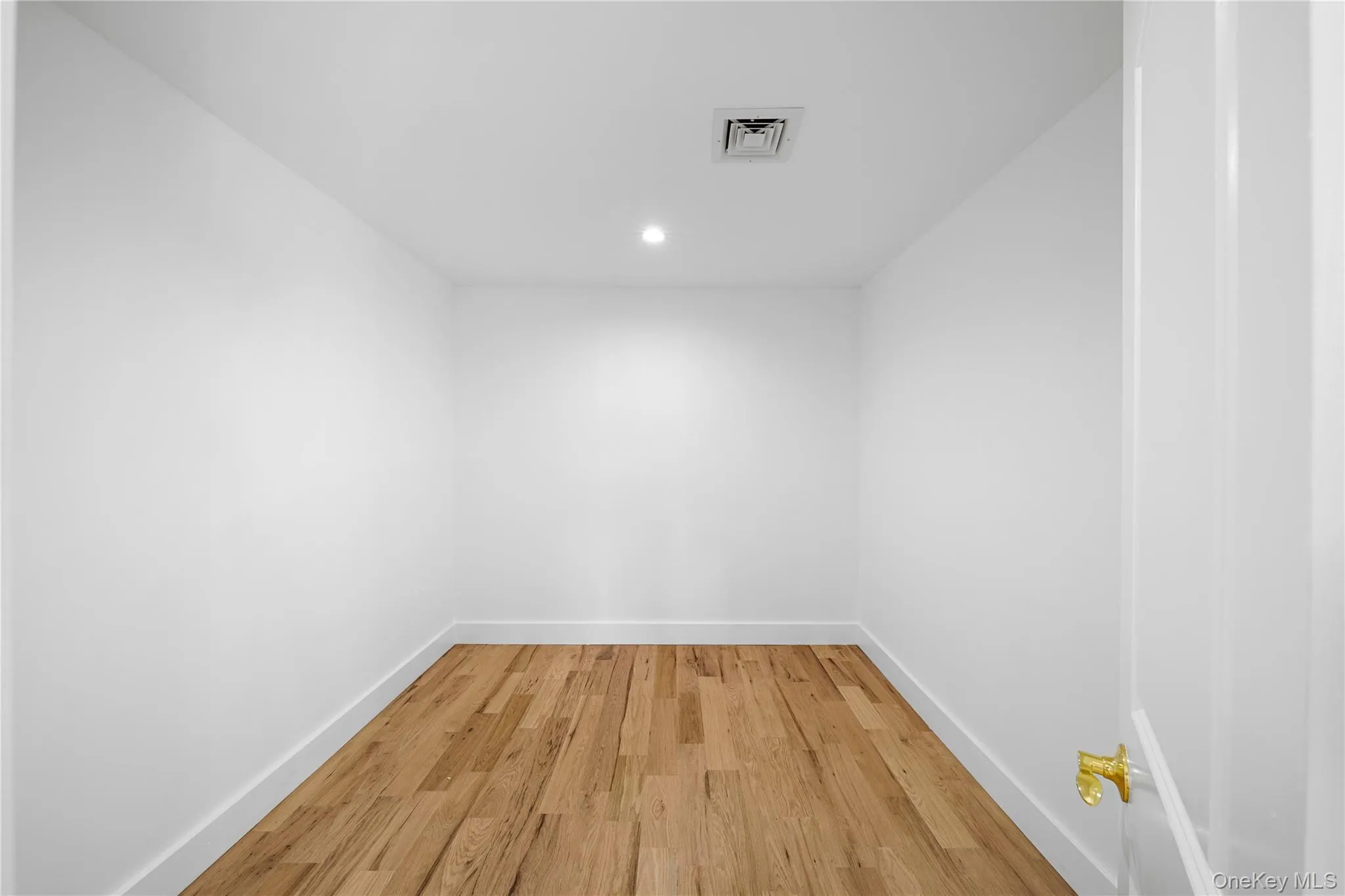 29 Melanie Lane, Oyster Bay, NY, 4 Bedrooms Bedrooms, 12 Rooms Rooms,4 BathroomsBathrooms,Residential,For Rent,Melanie,0,1056312 29 Melanie Lane, Oyster Bay, NY, 4 Bedrooms Bedrooms, 12 Rooms Rooms,4 BathroomsBathrooms,Residential,For Rent,Melanie,0,1056312