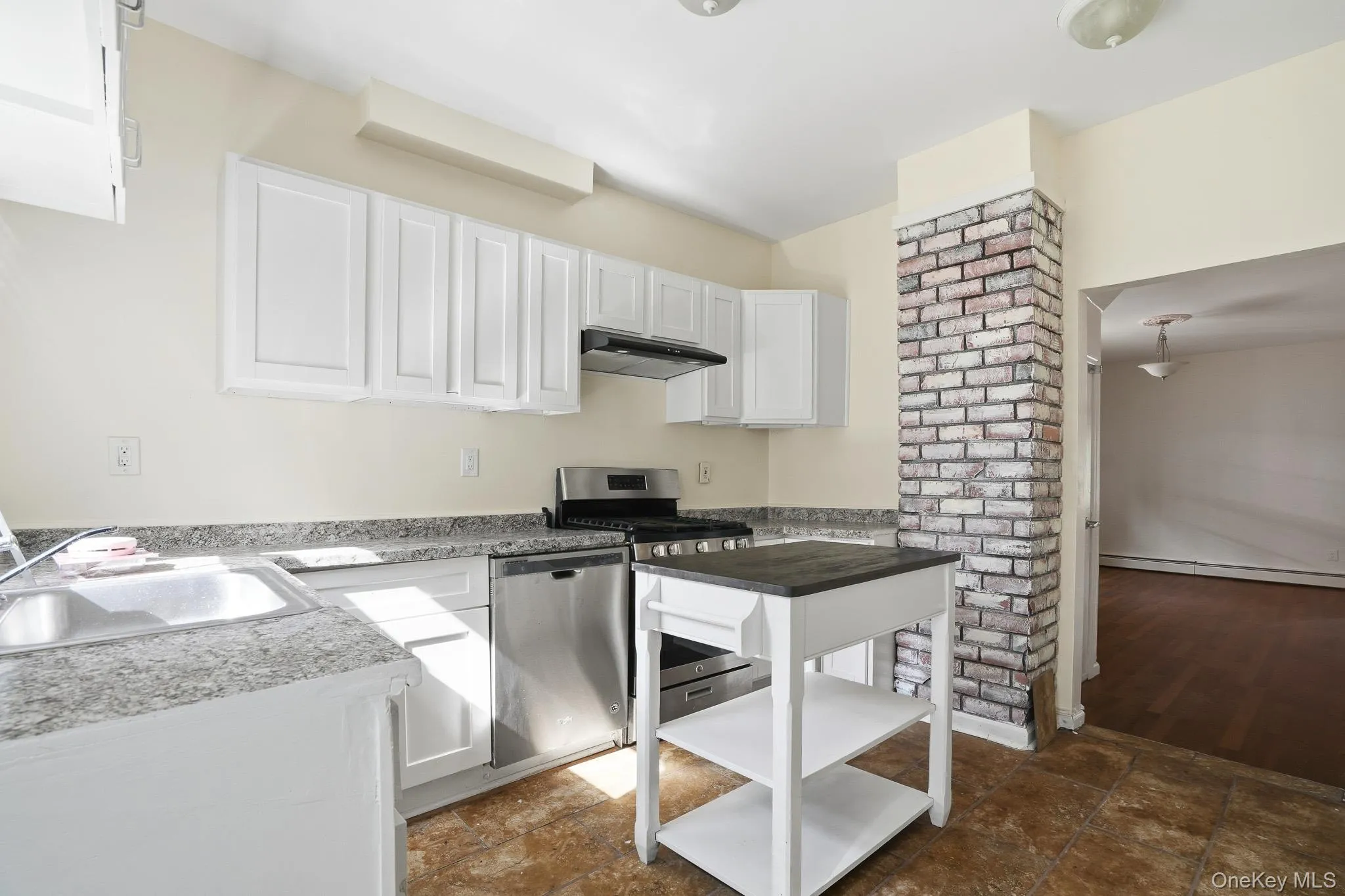 48 Parker Avenue, Poughkeepsie, NY, 4 Bedrooms Bedrooms, 9 Rooms Rooms,2 BathroomsBathrooms,Residential,For Rent,Parker,0,1056313 48 Parker Avenue, Poughkeepsie, NY, 4 Bedrooms Bedrooms, 9 Rooms Rooms,2 BathroomsBathrooms,Residential,For Rent,Parker,0,1056313