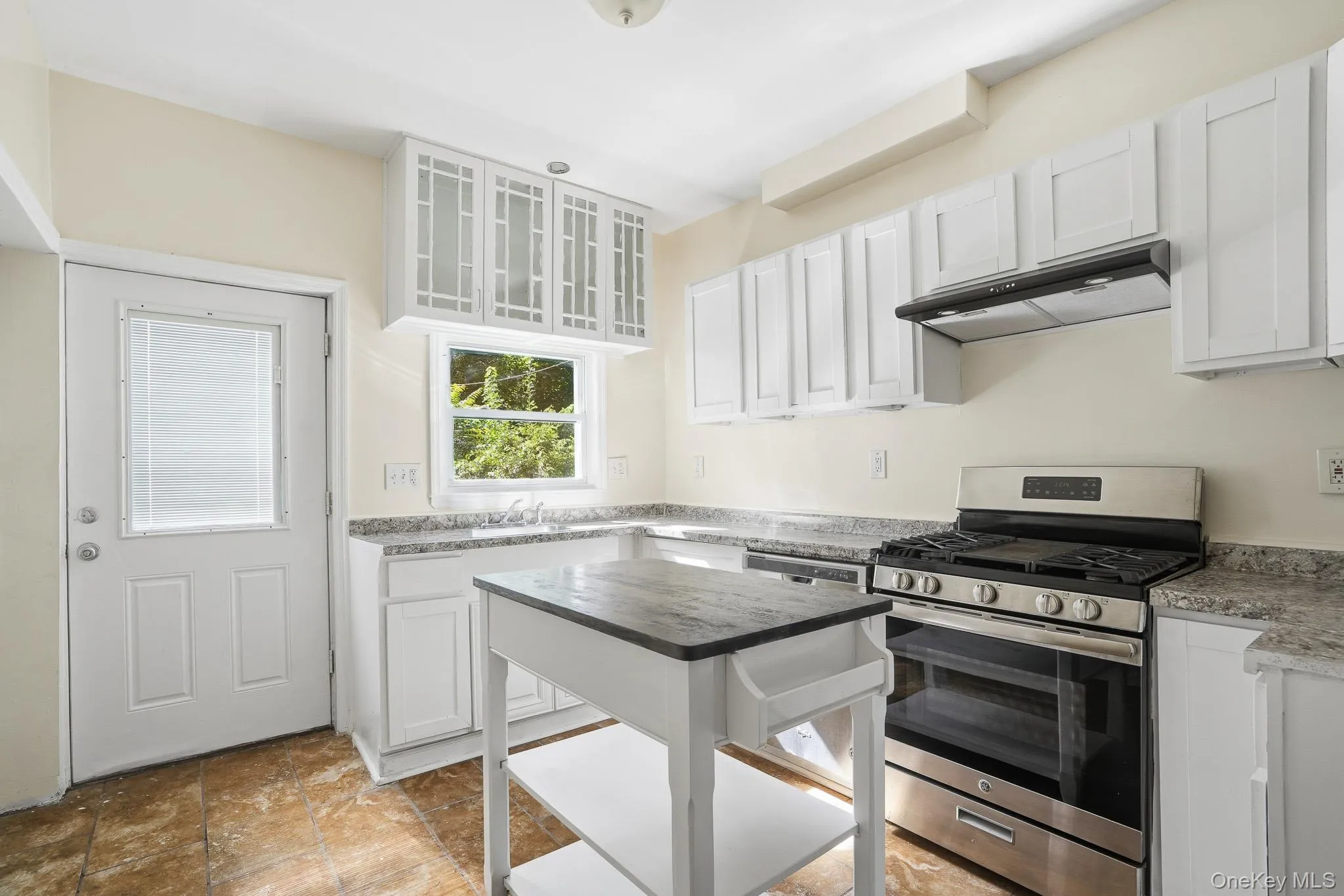 48 Parker Avenue, Poughkeepsie, NY, 4 Bedrooms Bedrooms, 9 Rooms Rooms,2 BathroomsBathrooms,Residential,For Rent,Parker,0,1056313 48 Parker Avenue, Poughkeepsie, NY, 4 Bedrooms Bedrooms, 9 Rooms Rooms,2 BathroomsBathrooms,Residential,For Rent,Parker,0,1056313