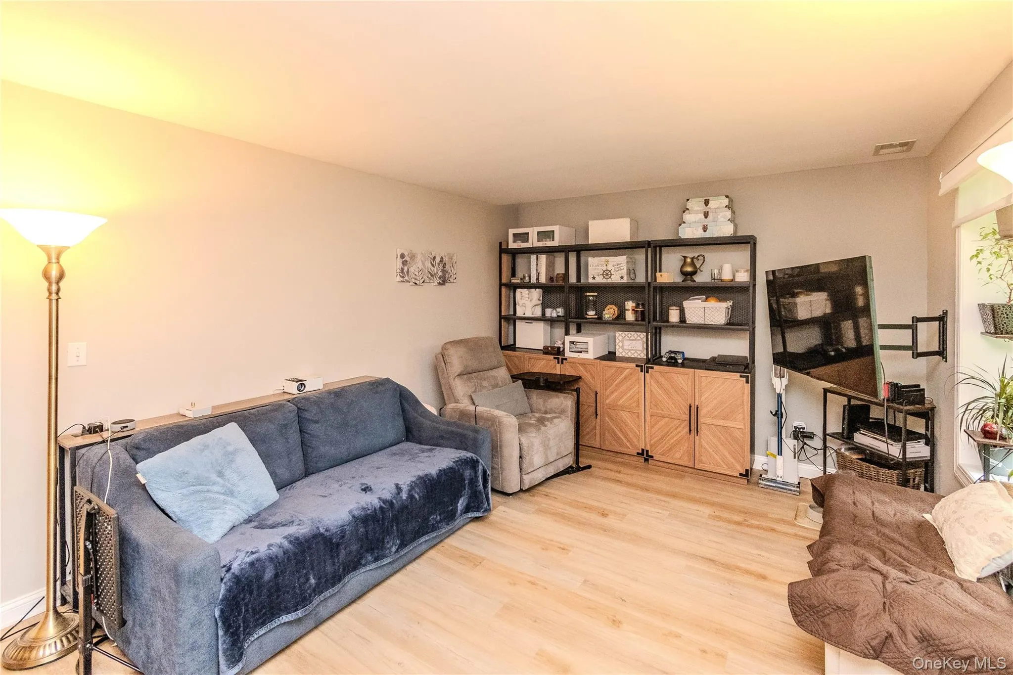 7 Sunny Brook Circle, Lloyd, NY, 3 Bedrooms Bedrooms, 7 Rooms Rooms,1 BathroomBathrooms,Residential,For Rent,Sunny Brook,0,1056318 7 Sunny Brook Circle, Lloyd, NY, 3 Bedrooms Bedrooms, 7 Rooms Rooms,1 BathroomBathrooms,Residential,For Rent,Sunny Brook,0,1056318
