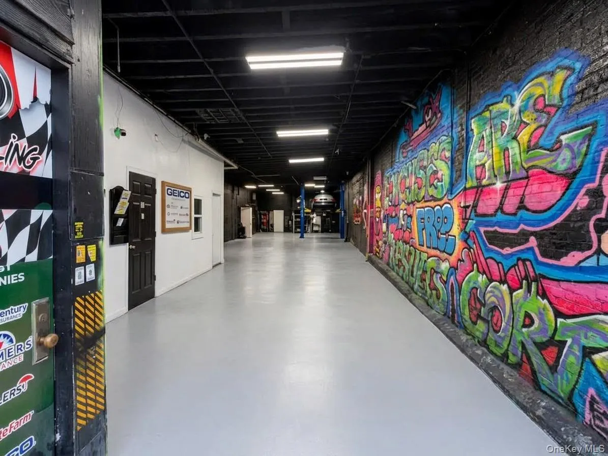 1351 Commonwealth Avenue, New York, NY, ,Commercial Lease,For Rent,Commonwealth,0,1056319 1351 Commonwealth Avenue, New York, NY, ,Commercial Lease,For Rent,Commonwealth,0,1056319
