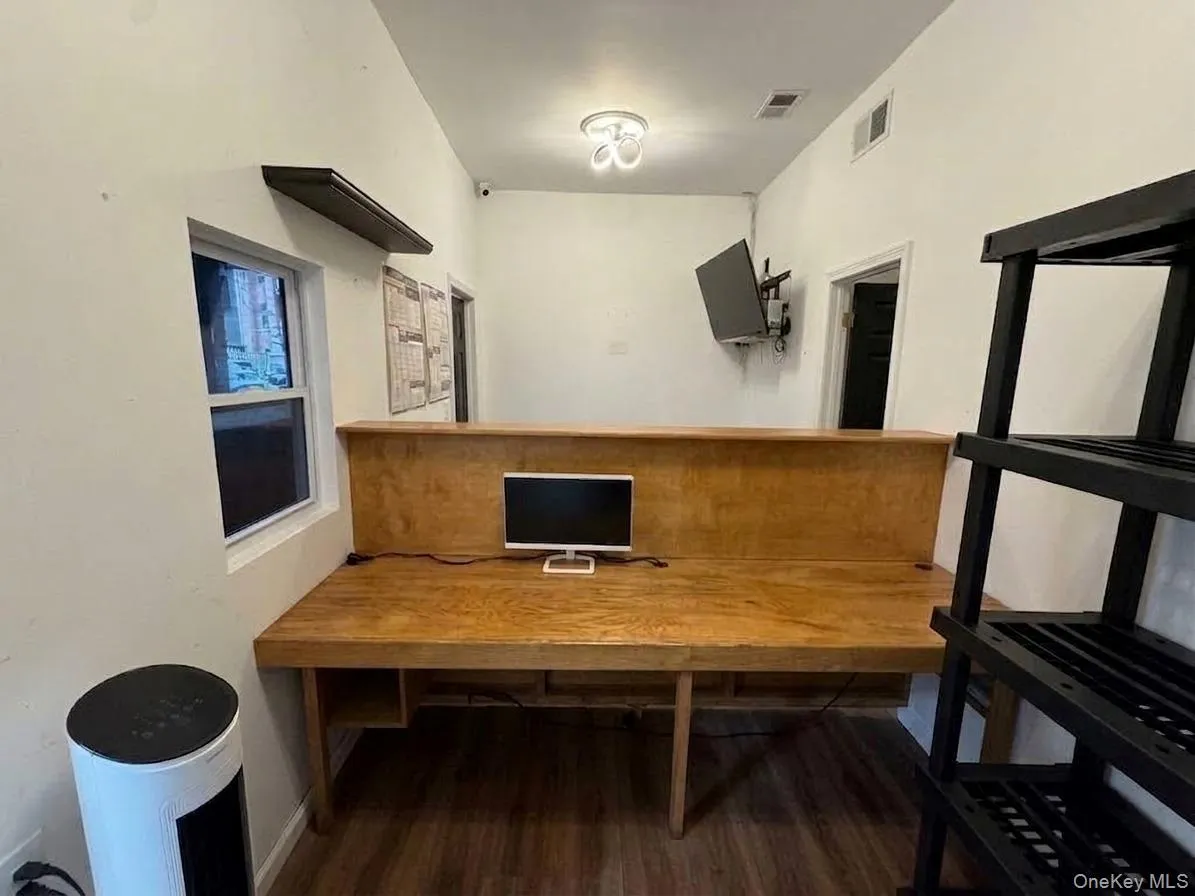 1351 Commonwealth Avenue, New York, NY, ,Commercial Lease,For Rent,Commonwealth,0,1056319 1351 Commonwealth Avenue, New York, NY, ,Commercial Lease,For Rent,Commonwealth,0,1056319
