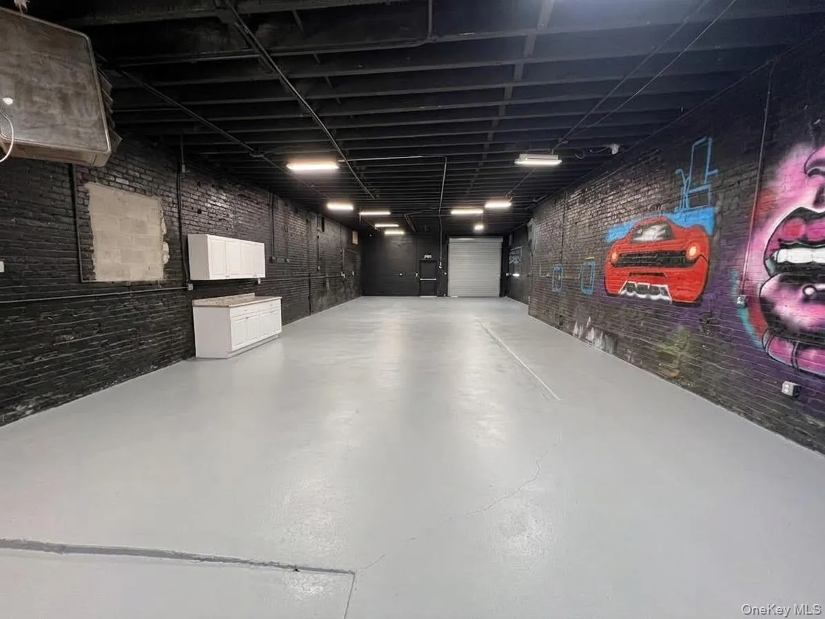 1351 Commonwealth Avenue, New York, NY, ,Commercial Lease,For Rent,Commonwealth,0,1056319 1351 Commonwealth Avenue, New York, NY, ,Commercial Lease,For Rent,Commonwealth,0,1056319