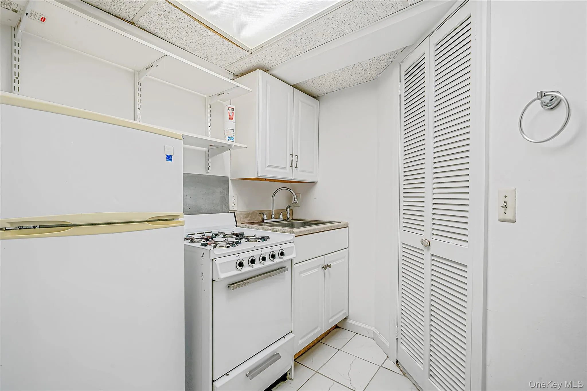 66 Ontario Street, Brookhaven, NY, 3 Bedrooms Bedrooms, 7 Rooms Rooms,2 BathroomsBathrooms,Residential,For Rent,Ontario,0,1056320 66 Ontario Street, Brookhaven, NY, 3 Bedrooms Bedrooms, 7 Rooms Rooms,2 BathroomsBathrooms,Residential,For Rent,Ontario,0,1056320