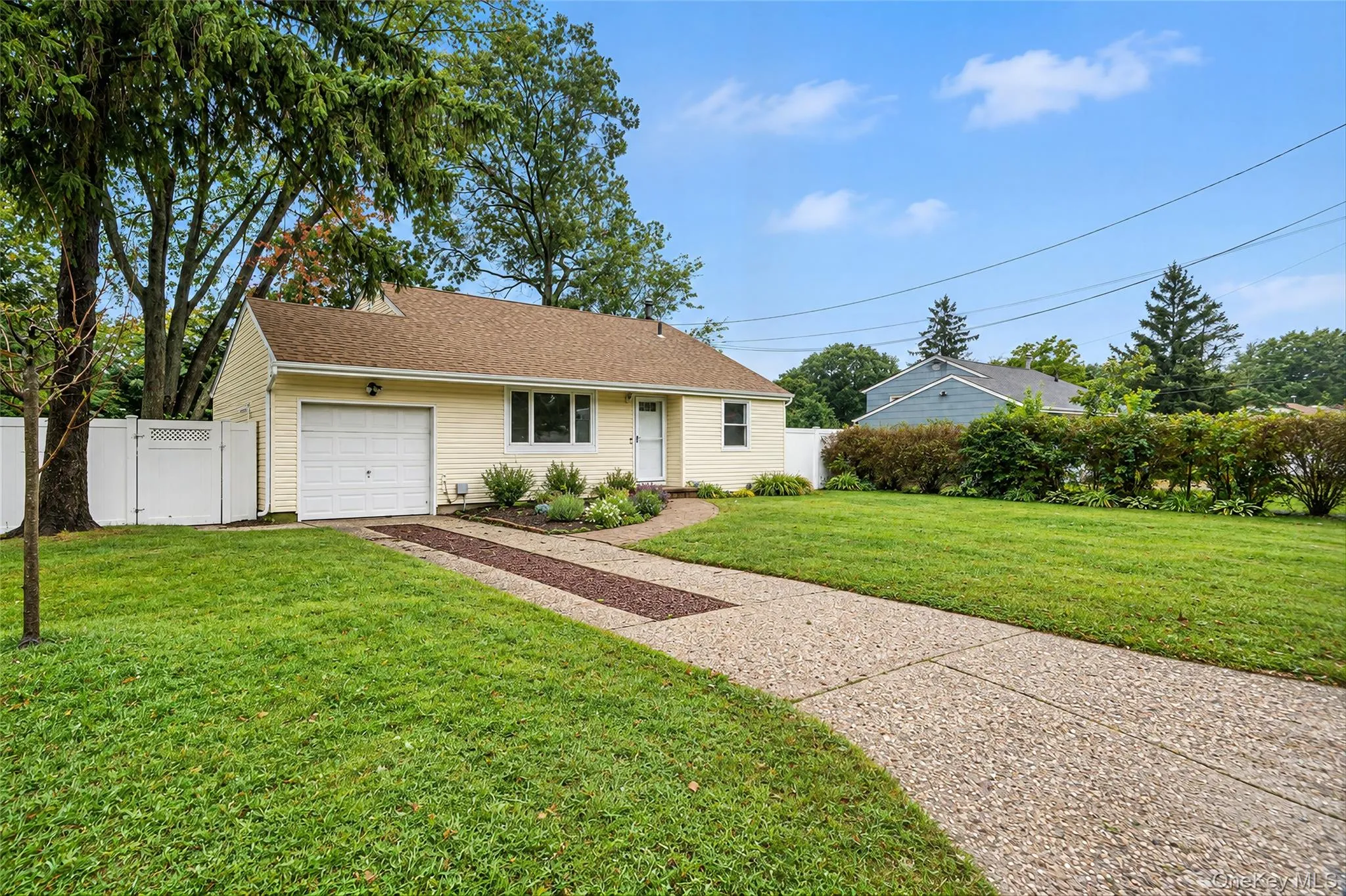 66 Ontario Street, Brookhaven, NY, 3 Bedrooms Bedrooms, 7 Rooms Rooms,2 BathroomsBathrooms,Residential,For Rent,Ontario,0,1056320 66 Ontario Street, Brookhaven, NY, 3 Bedrooms Bedrooms, 7 Rooms Rooms,2 BathroomsBathrooms,Residential,For Rent,Ontario,0,1056320