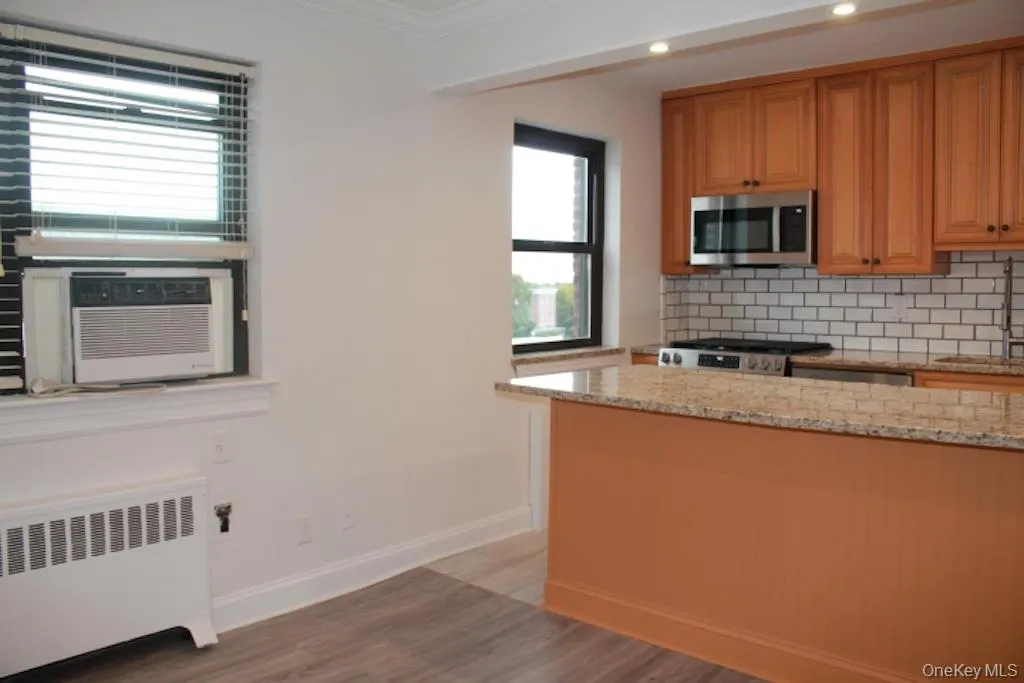 61 White Oak, New Rochelle, NY, 3 Bedrooms Bedrooms, 6 Rooms Rooms,1 BathroomBathrooms,Residential,For Rent,White Oak,0,1056338 61 White Oak, New Rochelle, NY, 3 Bedrooms Bedrooms, 6 Rooms Rooms,1 BathroomBathrooms,Residential,For Rent,White Oak,0,1056338