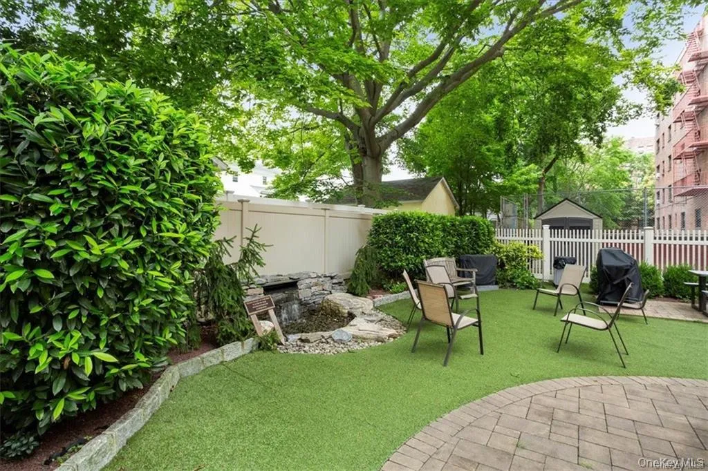 61 White Oak Street, New Rochelle, NY, 3 Bedrooms Bedrooms, 6 Rooms Rooms,1 BathroomBathrooms,Residential,For Rent,White Oak,0,1056338 61 White Oak Street, New Rochelle, NY, 3 Bedrooms Bedrooms, 6 Rooms Rooms,1 BathroomBathrooms,Residential,For Rent,White Oak,0,1056338