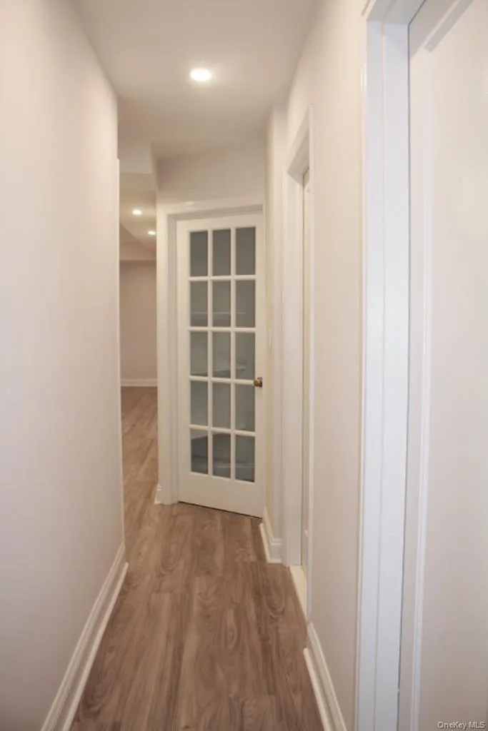 61 White Oak, New Rochelle, NY, 3 Bedrooms Bedrooms, 6 Rooms Rooms,1 BathroomBathrooms,Residential,For Rent,White Oak,0,1056338 61 White Oak, New Rochelle, NY, 3 Bedrooms Bedrooms, 6 Rooms Rooms,1 BathroomBathrooms,Residential,For Rent,White Oak,0,1056338