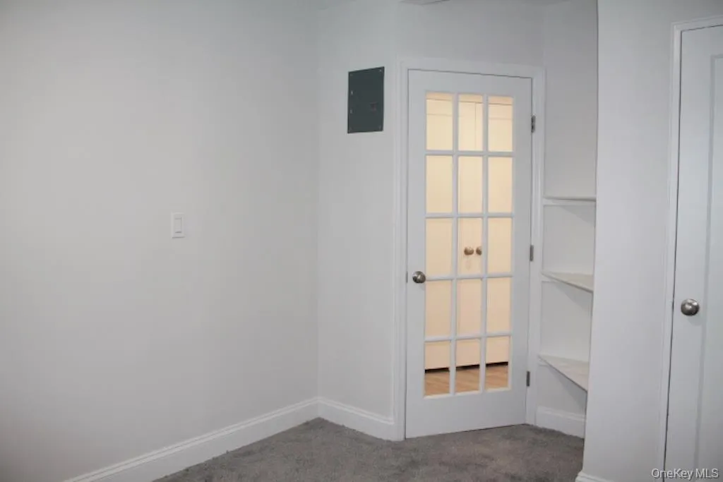 61 White Oak, New Rochelle, NY, 3 Bedrooms Bedrooms, 6 Rooms Rooms,1 BathroomBathrooms,Residential,For Rent,White Oak,0,1056338 61 White Oak, New Rochelle, NY, 3 Bedrooms Bedrooms, 6 Rooms Rooms,1 BathroomBathrooms,Residential,For Rent,White Oak,0,1056338
