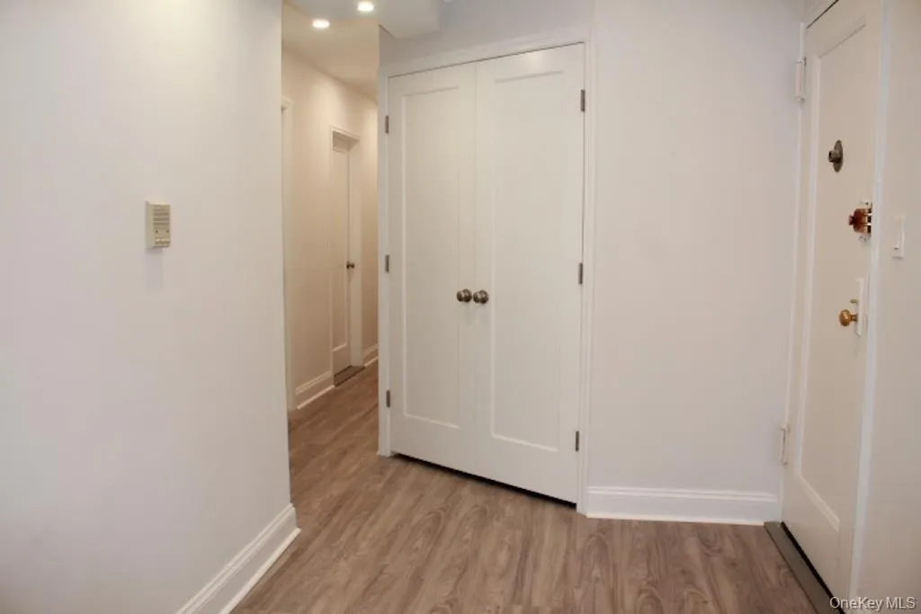 61 White Oak, New Rochelle, NY, 3 Bedrooms Bedrooms, 6 Rooms Rooms,1 BathroomBathrooms,Residential,For Rent,White Oak,0,1056338 61 White Oak, New Rochelle, NY, 3 Bedrooms Bedrooms, 6 Rooms Rooms,1 BathroomBathrooms,Residential,For Rent,White Oak,0,1056338