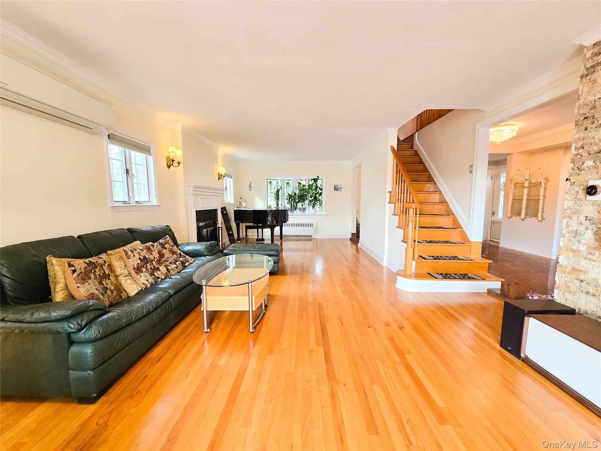 56-49 215 Street, New York, NY, 3 Bedrooms Bedrooms, 7 Rooms Rooms,2 BathroomsBathrooms,Residential,For Rent,215,0,1056341 56-49 215 Street, New York, NY, 3 Bedrooms Bedrooms, 7 Rooms Rooms,2 BathroomsBathrooms,Residential,For Rent,215,0,1056341