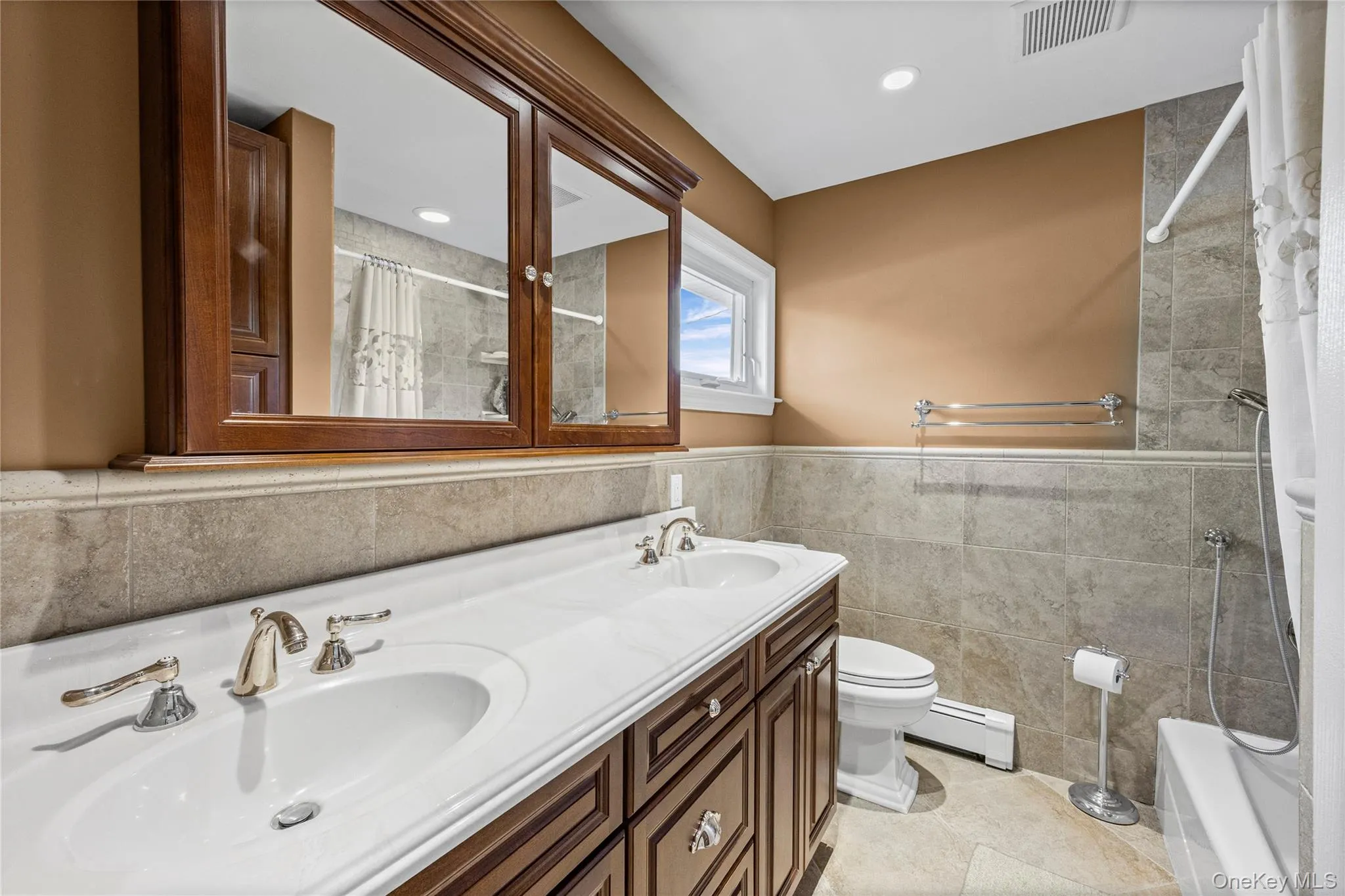 511 Elwood Road, Huntington, NY, 4 Bedrooms Bedrooms, 8 Rooms Rooms,3 BathroomsBathrooms,Residential,For Rent,Elwood,0,1056342 511 Elwood Road, Huntington, NY, 4 Bedrooms Bedrooms, 8 Rooms Rooms,3 BathroomsBathrooms,Residential,For Rent,Elwood,0,1056342