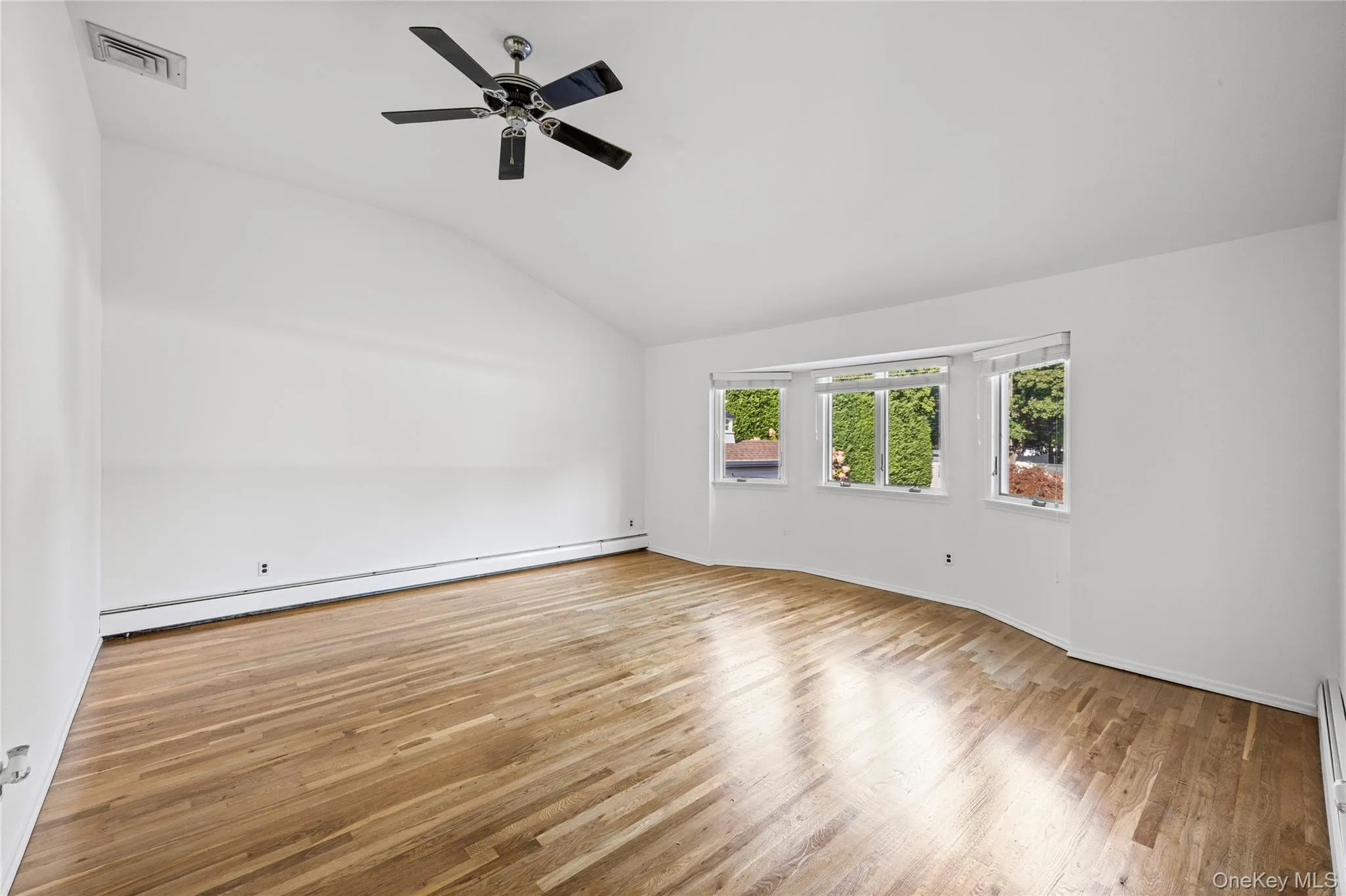 511 Elwood Road, Huntington, NY, 4 Bedrooms Bedrooms, 8 Rooms Rooms,3 BathroomsBathrooms,Residential,For Rent,Elwood,0,1056342 511 Elwood Road, Huntington, NY, 4 Bedrooms Bedrooms, 8 Rooms Rooms,3 BathroomsBathrooms,Residential,For Rent,Elwood,0,1056342