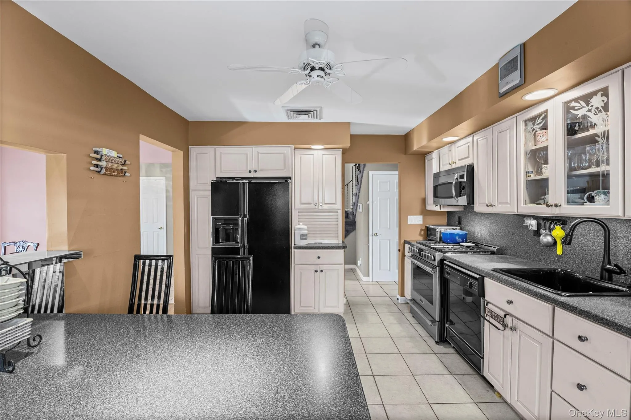 511 Elwood Road, Huntington, NY, 4 Bedrooms Bedrooms, 8 Rooms Rooms,3 BathroomsBathrooms,Residential,For Rent,Elwood,0,1056342 511 Elwood Road, Huntington, NY, 4 Bedrooms Bedrooms, 8 Rooms Rooms,3 BathroomsBathrooms,Residential,For Rent,Elwood,0,1056342