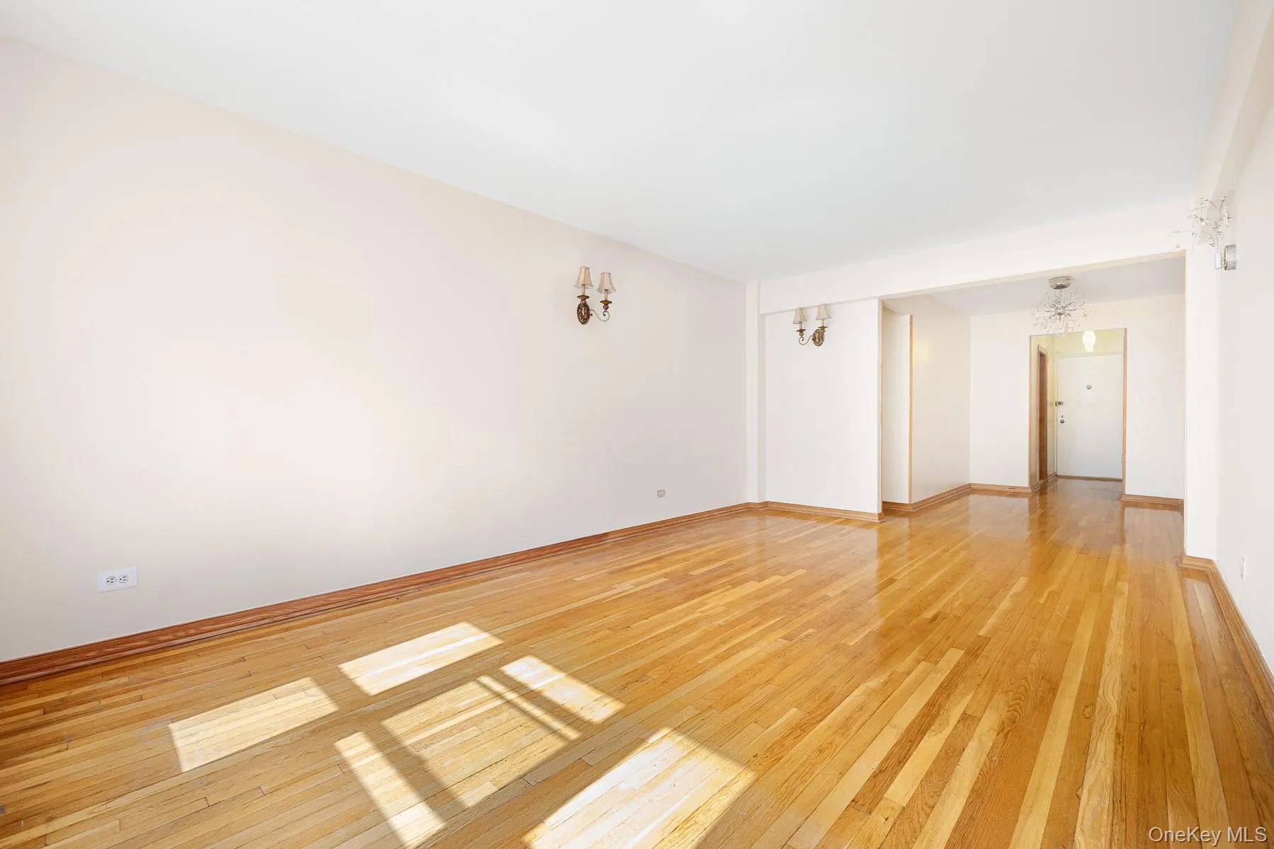 104-20 68 Drive, New York, NY, 2 Bedrooms Bedrooms, 5 Rooms Rooms,1 BathroomBathrooms,Residential,For Rent,68,0,1056343 104-20 68 Drive, New York, NY, 2 Bedrooms Bedrooms, 5 Rooms Rooms,1 BathroomBathrooms,Residential,For Rent,68,0,1056343