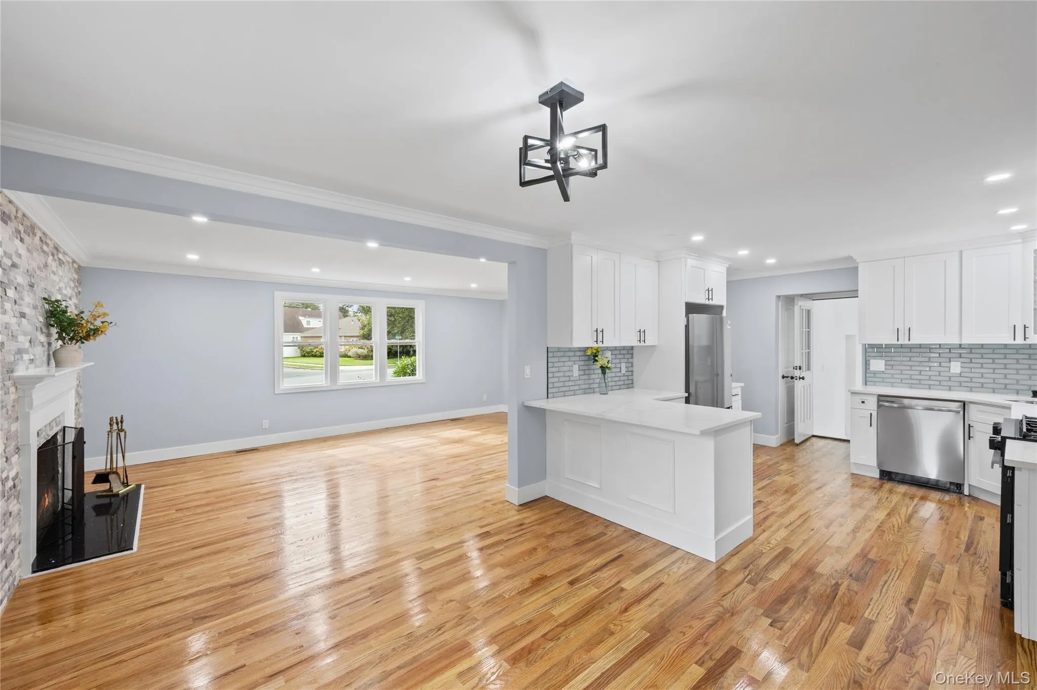 81 Rowe Avenue, Hempstead, NY, 4 Bedrooms Bedrooms, 8 Rooms Rooms,2 BathroomsBathrooms,Residential,For Rent,Rowe,0,1056358 81 Rowe Avenue, Hempstead, NY, 4 Bedrooms Bedrooms, 8 Rooms Rooms,2 BathroomsBathrooms,Residential,For Rent,Rowe,0,1056358