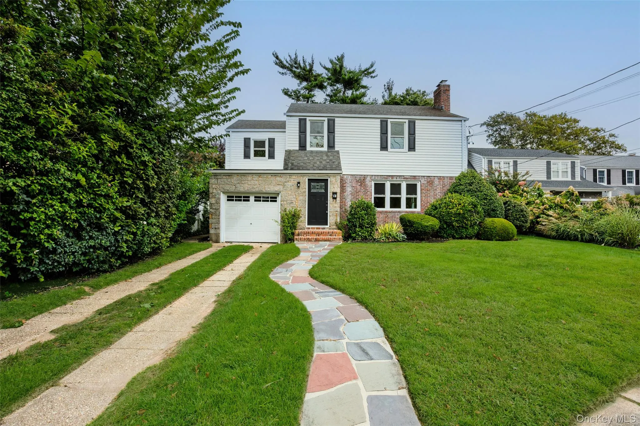 81 Rowe Avenue, Hempstead, NY, 4 Bedrooms Bedrooms, 8 Rooms Rooms,2 BathroomsBathrooms,Residential,For Rent,Rowe,0,1056358 81 Rowe Avenue, Hempstead, NY, 4 Bedrooms Bedrooms, 8 Rooms Rooms,2 BathroomsBathrooms,Residential,For Rent,Rowe,0,1056358