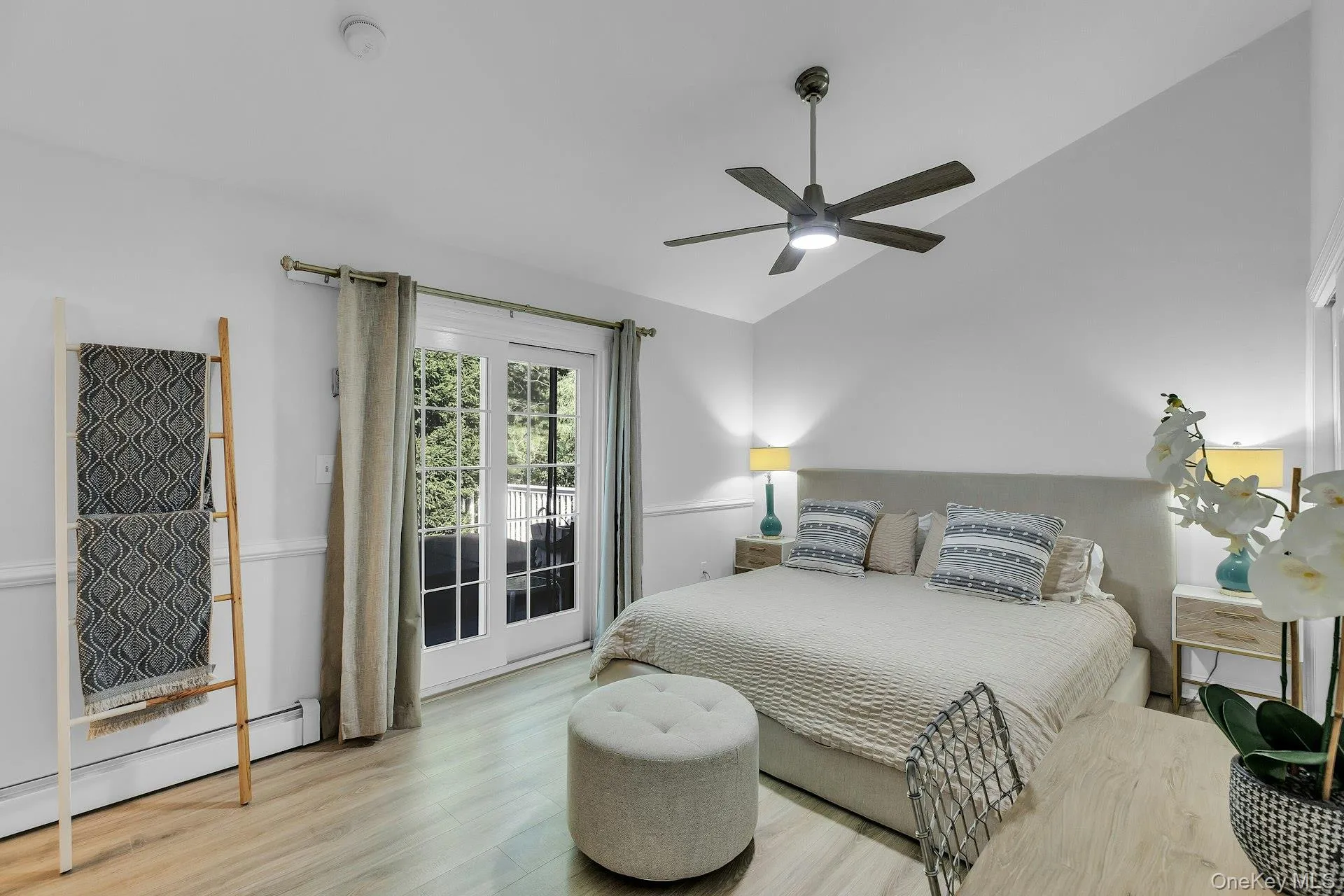 111 Bay Avenue, Southampton, NY, 3 Bedrooms Bedrooms, 6 Rooms Rooms,2 BathroomsBathrooms,Residential,For Rent,Bay,0,1056359 111 Bay Avenue, Southampton, NY, 3 Bedrooms Bedrooms, 6 Rooms Rooms,2 BathroomsBathrooms,Residential,For Rent,Bay,0,1056359