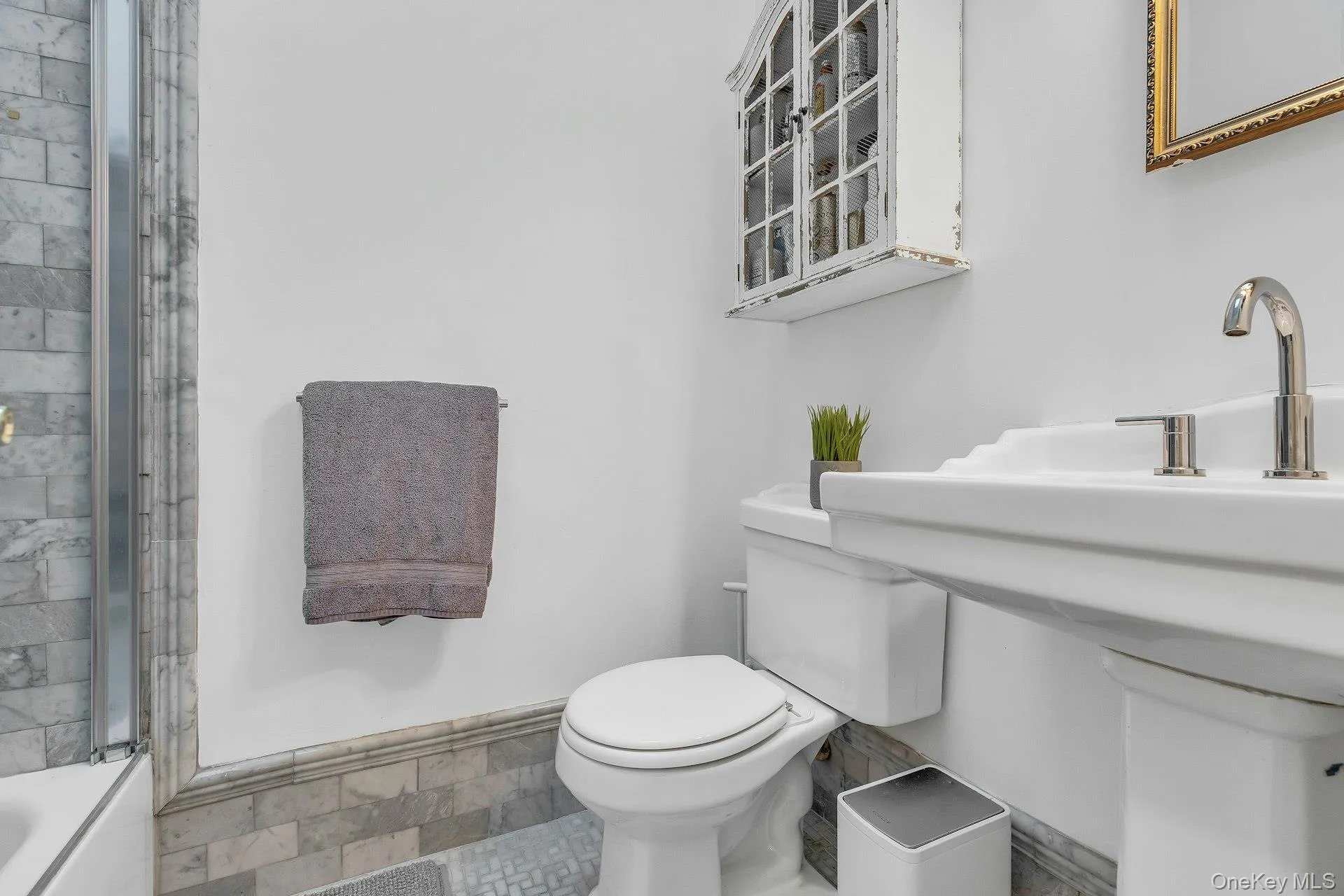 111 Bay Avenue, Southampton, NY, 3 Bedrooms Bedrooms, 6 Rooms Rooms,2 BathroomsBathrooms,Residential,For Rent,Bay,0,1056359 111 Bay Avenue, Southampton, NY, 3 Bedrooms Bedrooms, 6 Rooms Rooms,2 BathroomsBathrooms,Residential,For Rent,Bay,0,1056359