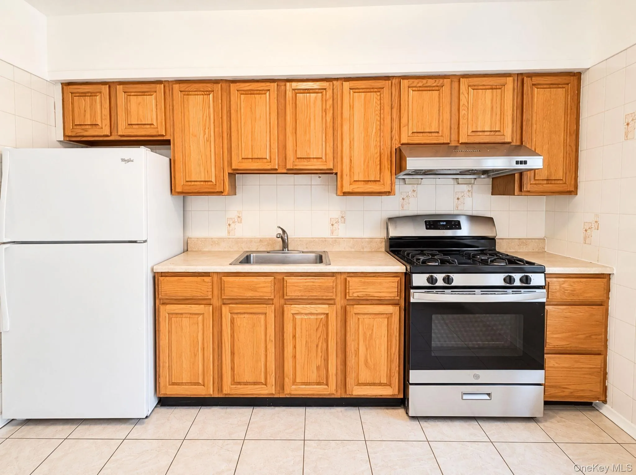73-27 198th Street, New York, NY, 2 Bedrooms Bedrooms, 5 Rooms Rooms,1 BathroomBathrooms,Residential Lease,For Rent,198th,0,1056362 73-27 198th Street, New York, NY, 2 Bedrooms Bedrooms, 5 Rooms Rooms,1 BathroomBathrooms,Residential Lease,For Rent,198th,0,1056362