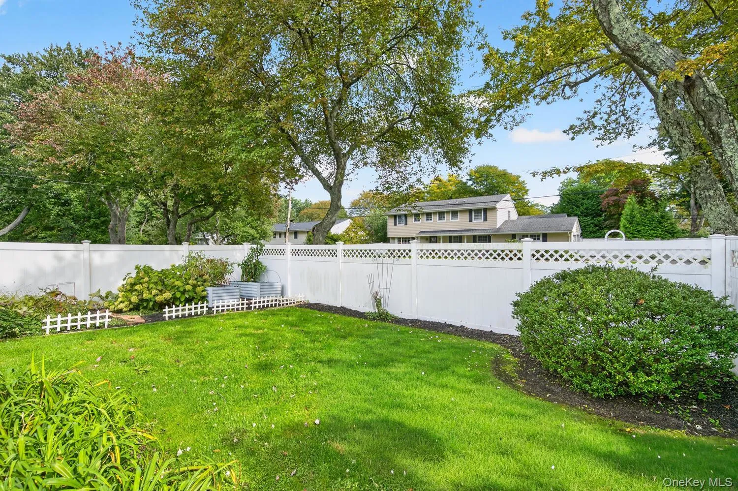 39 Drohan Street, Huntington, NY, 4 Bedrooms Bedrooms, 8 Rooms Rooms,2 BathroomsBathrooms,Residential,For Rent,Drohan,0,1056376 39 Drohan Street, Huntington, NY, 4 Bedrooms Bedrooms, 8 Rooms Rooms,2 BathroomsBathrooms,Residential,For Rent,Drohan,0,1056376
