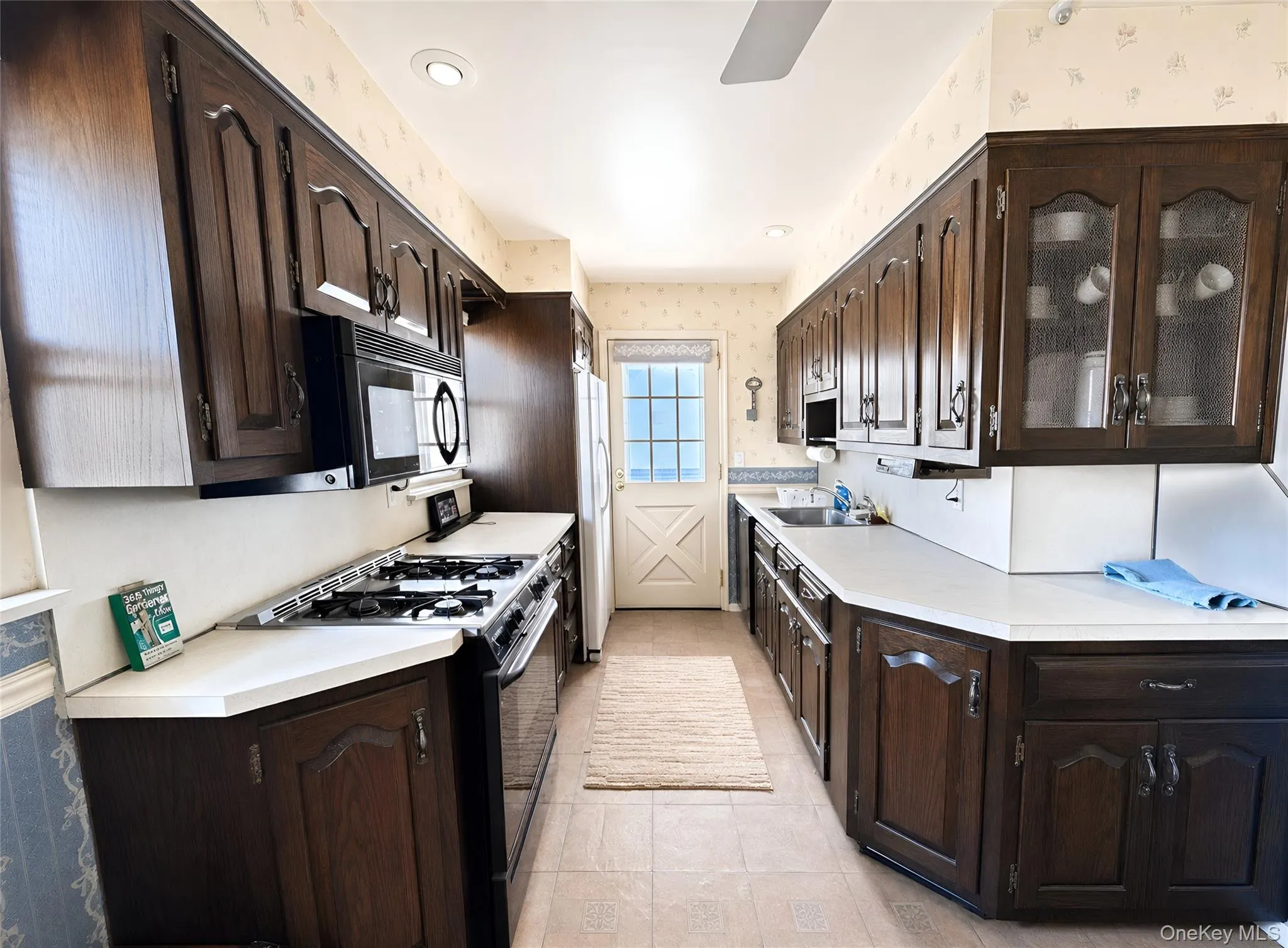 78 Gates Avenue, Hempstead, NY, 4 Bedrooms Bedrooms, 9 Rooms Rooms,2 BathroomsBathrooms,Residential,For Rent,Gates,0,1056384 78 Gates Avenue, Hempstead, NY, 4 Bedrooms Bedrooms, 9 Rooms Rooms,2 BathroomsBathrooms,Residential,For Rent,Gates,0,1056384