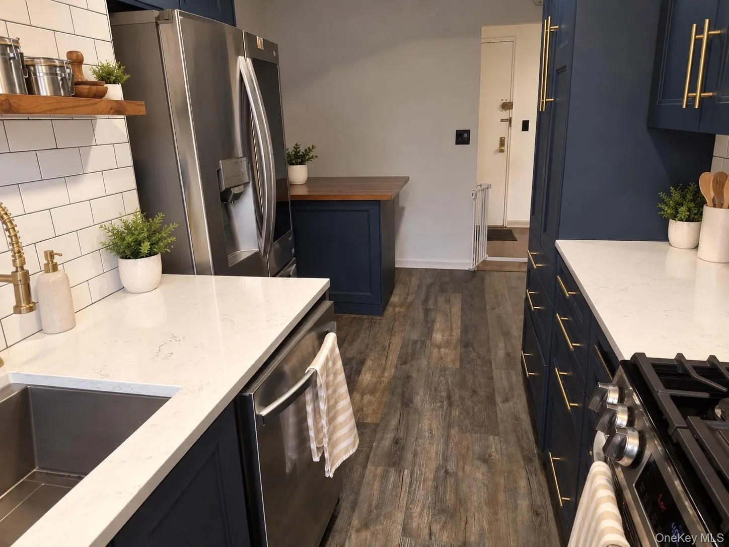 1304 Midland Avenue, Yonkers, NY, 1 Bedroom Bedrooms, 3 Rooms Rooms,1 BathroomBathrooms,Residential,For Rent,Midland,0,1056396 1304 Midland Avenue, Yonkers, NY, 1 Bedroom Bedrooms, 3 Rooms Rooms,1 BathroomBathrooms,Residential,For Rent,Midland,0,1056396