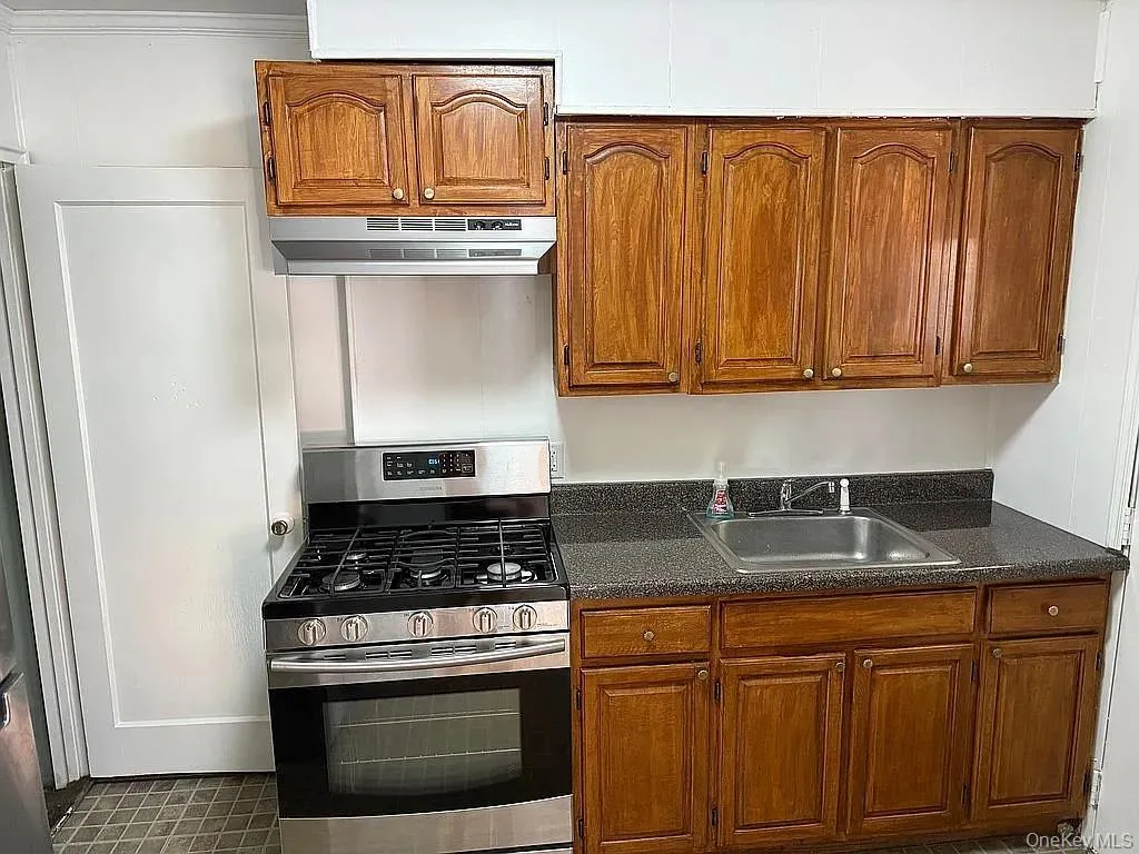 152-61 11th Avenue, New York, NY, 2 Bedrooms Bedrooms, 5 Rooms Rooms,1 BathroomBathrooms,Residential,For Rent,11th,0,1056401 152-61 11th Avenue, New York, NY, 2 Bedrooms Bedrooms, 5 Rooms Rooms,1 BathroomBathrooms,Residential,For Rent,11th,0,1056401
