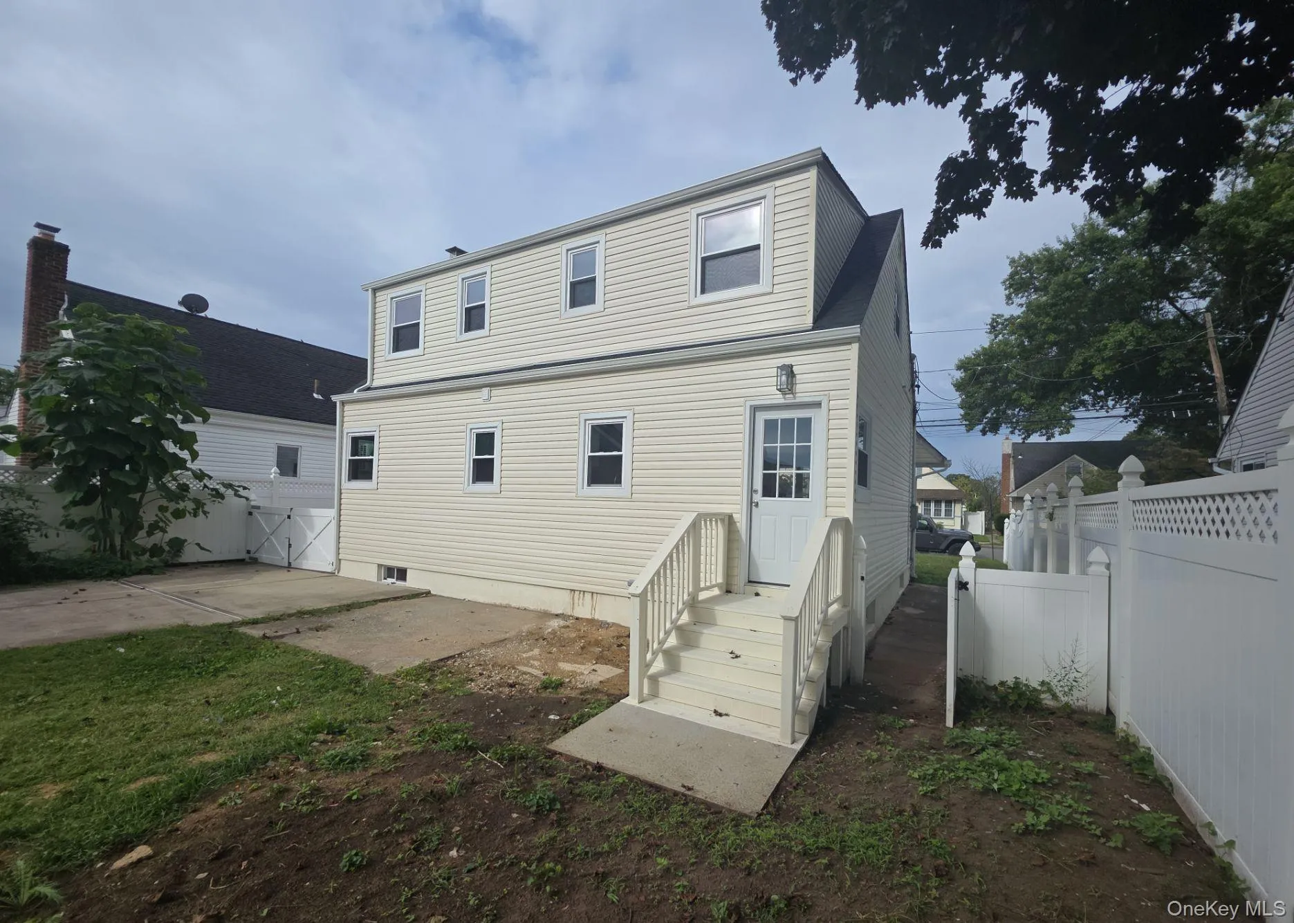 200 Raff Avenue, Hempstead, NY, 5 Bedrooms Bedrooms, 7 Rooms Rooms,2 BathroomsBathrooms,Residential,For Rent,Raff,0,1056403 200 Raff Avenue, Hempstead, NY, 5 Bedrooms Bedrooms, 7 Rooms Rooms,2 BathroomsBathrooms,Residential,For Rent,Raff,0,1056403